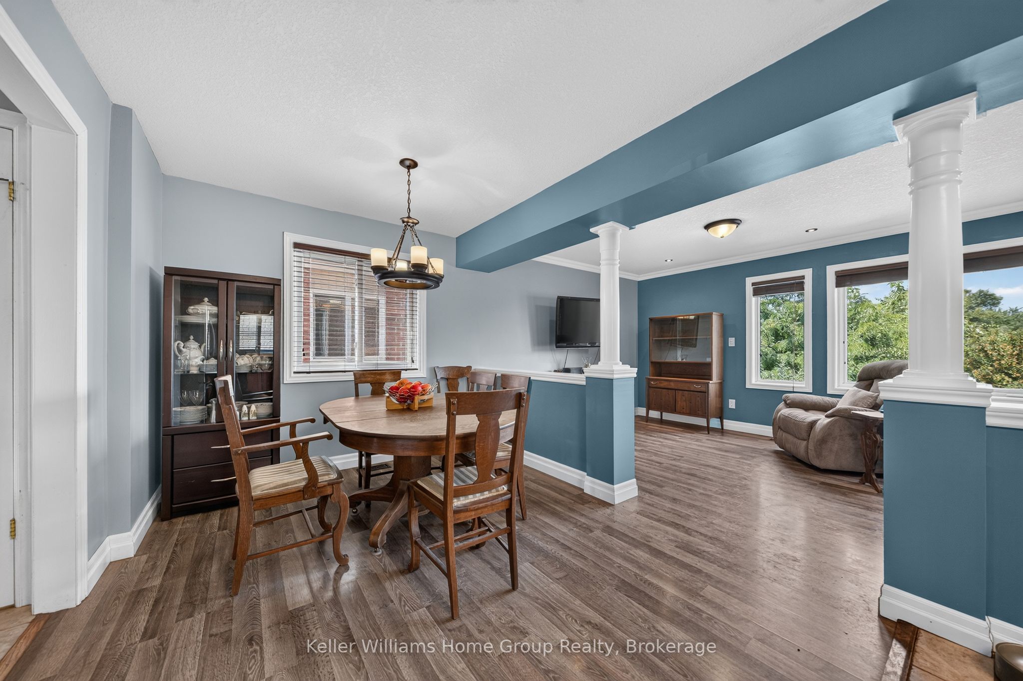 479 Doon S Drive E Property Photo 9
