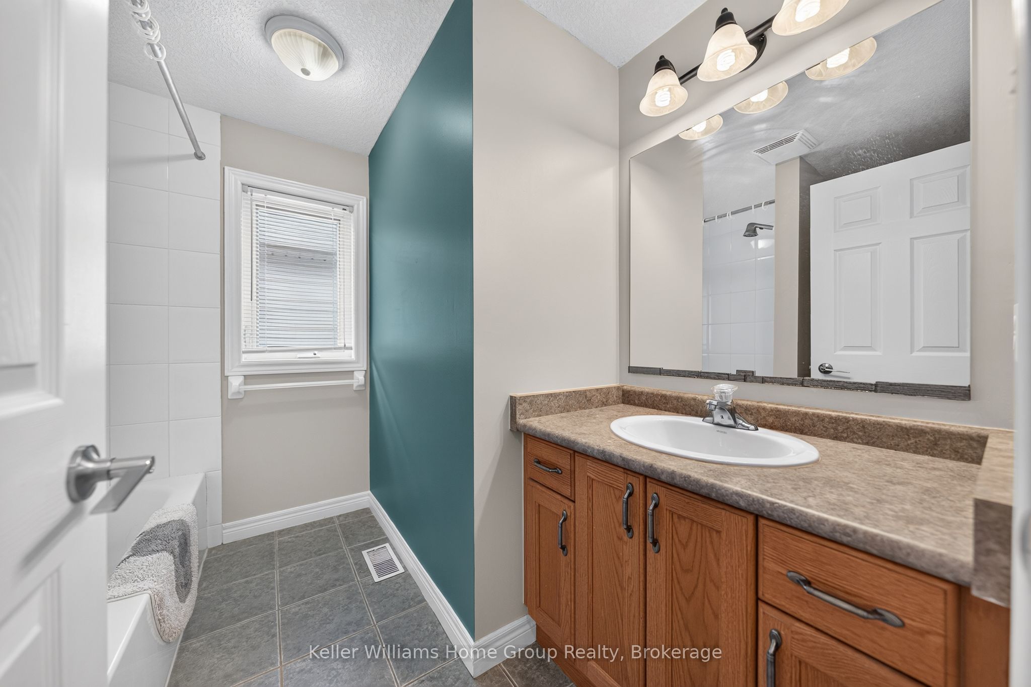479 Doon S Drive E Property Photo 24