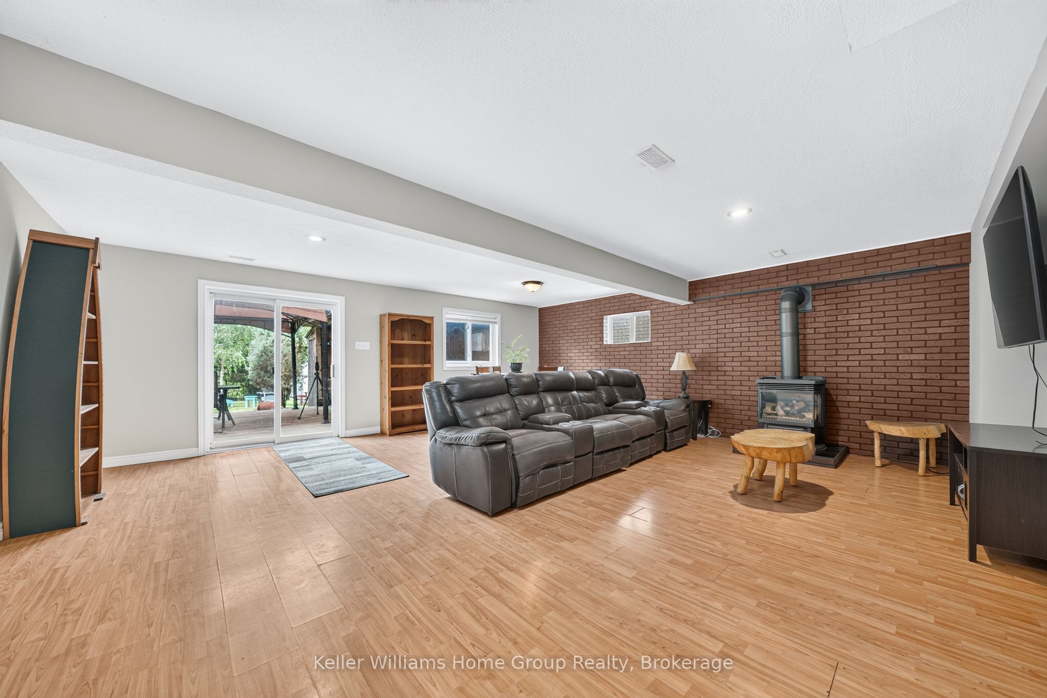 479 Doon S Drive E Property Photo 26