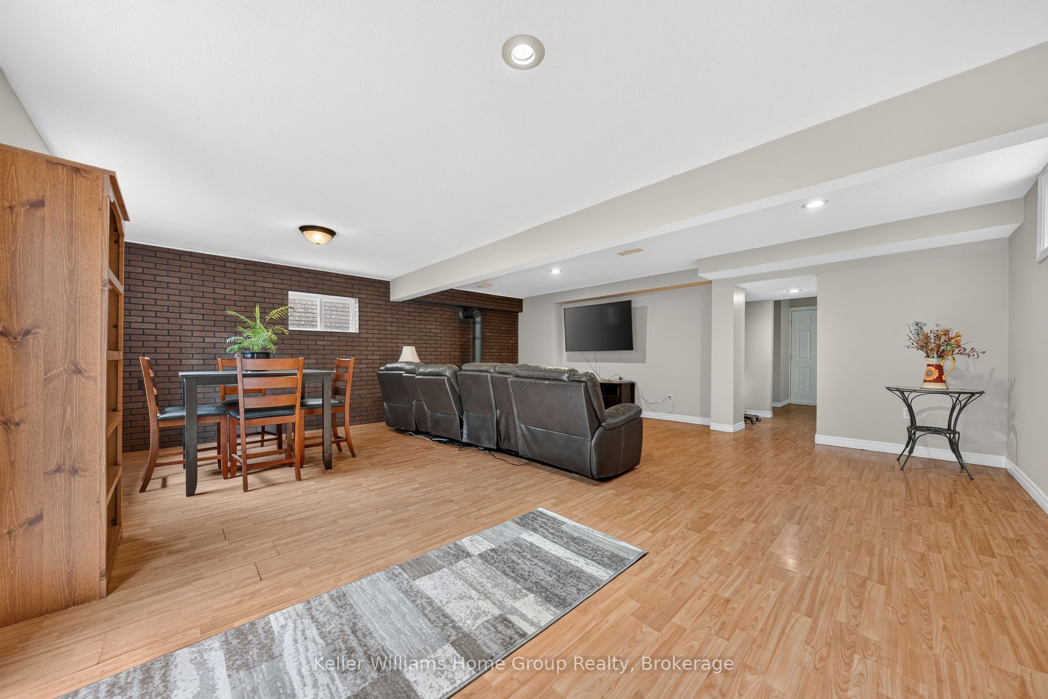 479 Doon S Drive E Property Photo 27
