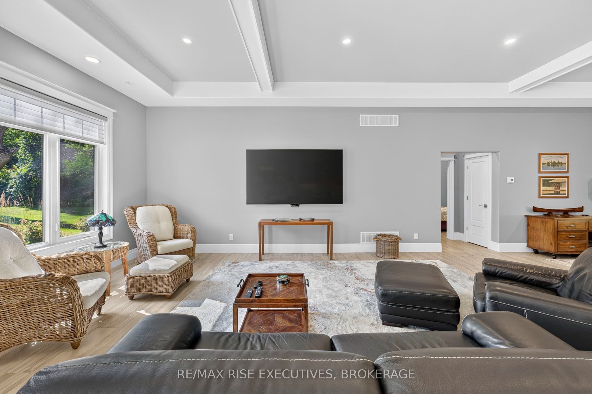 4 Headlands Way Property Photo 5