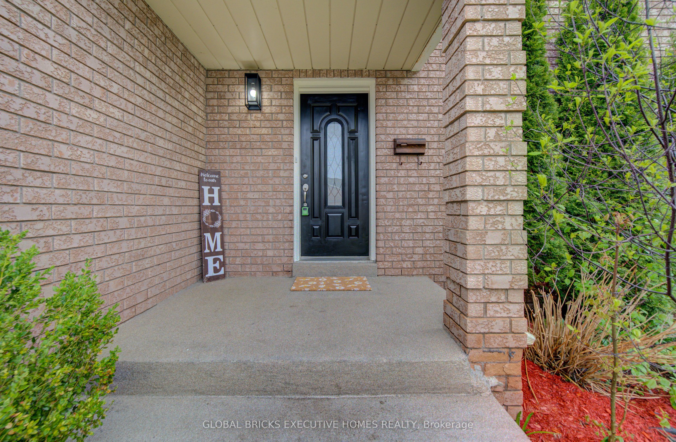35 Attwood Drive Property Photo 5