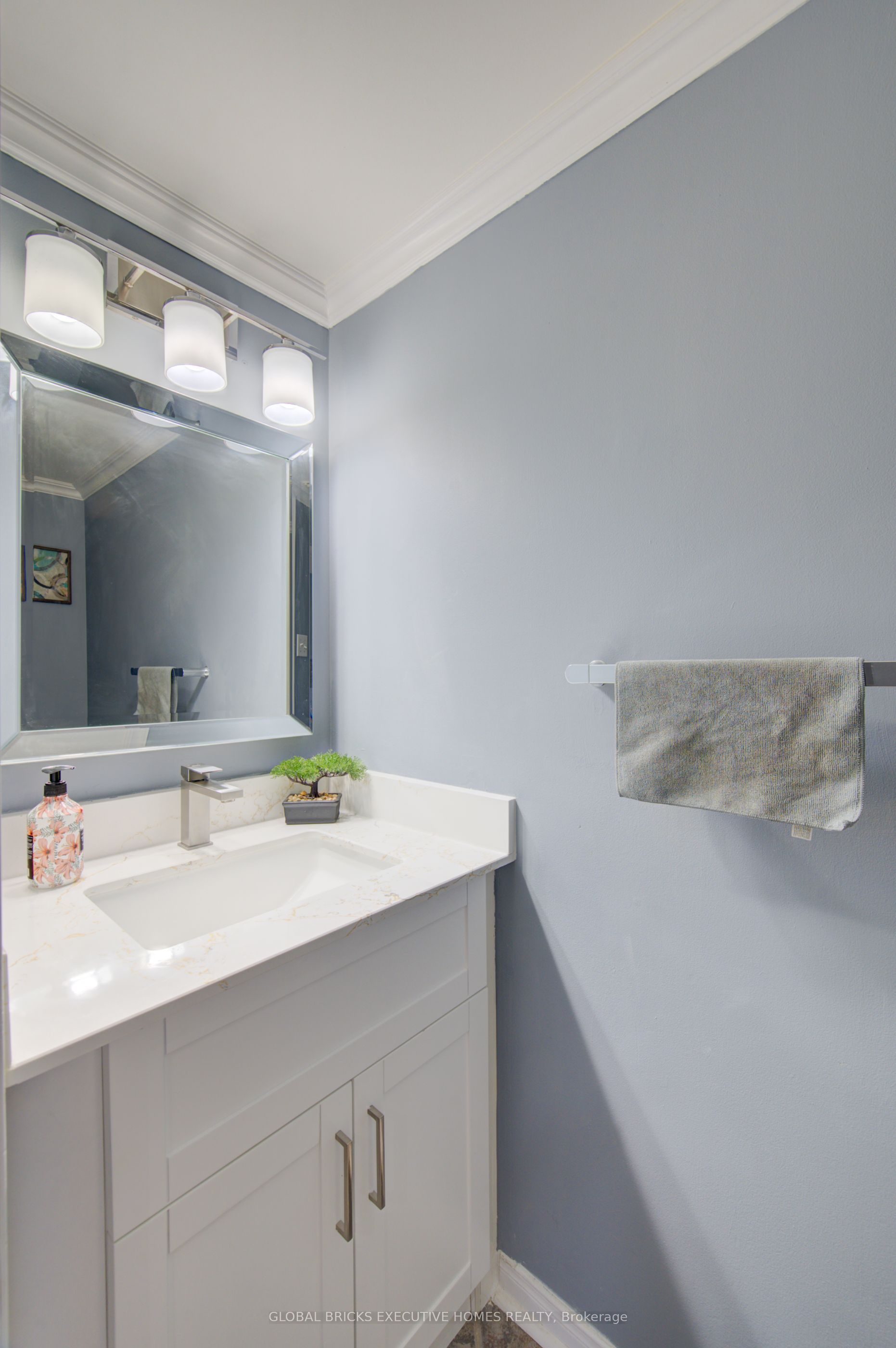 35 Attwood Drive Property Photo 9