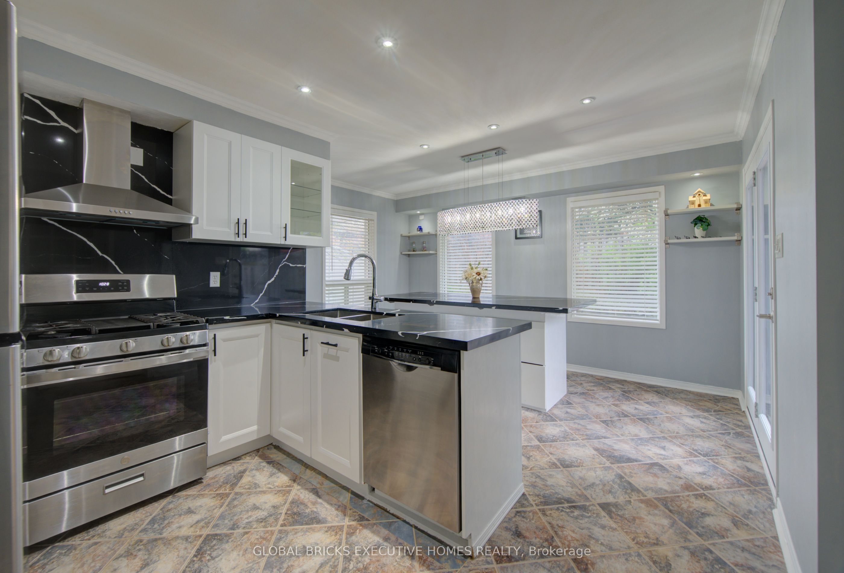 35 Attwood Drive Property Photo 15
