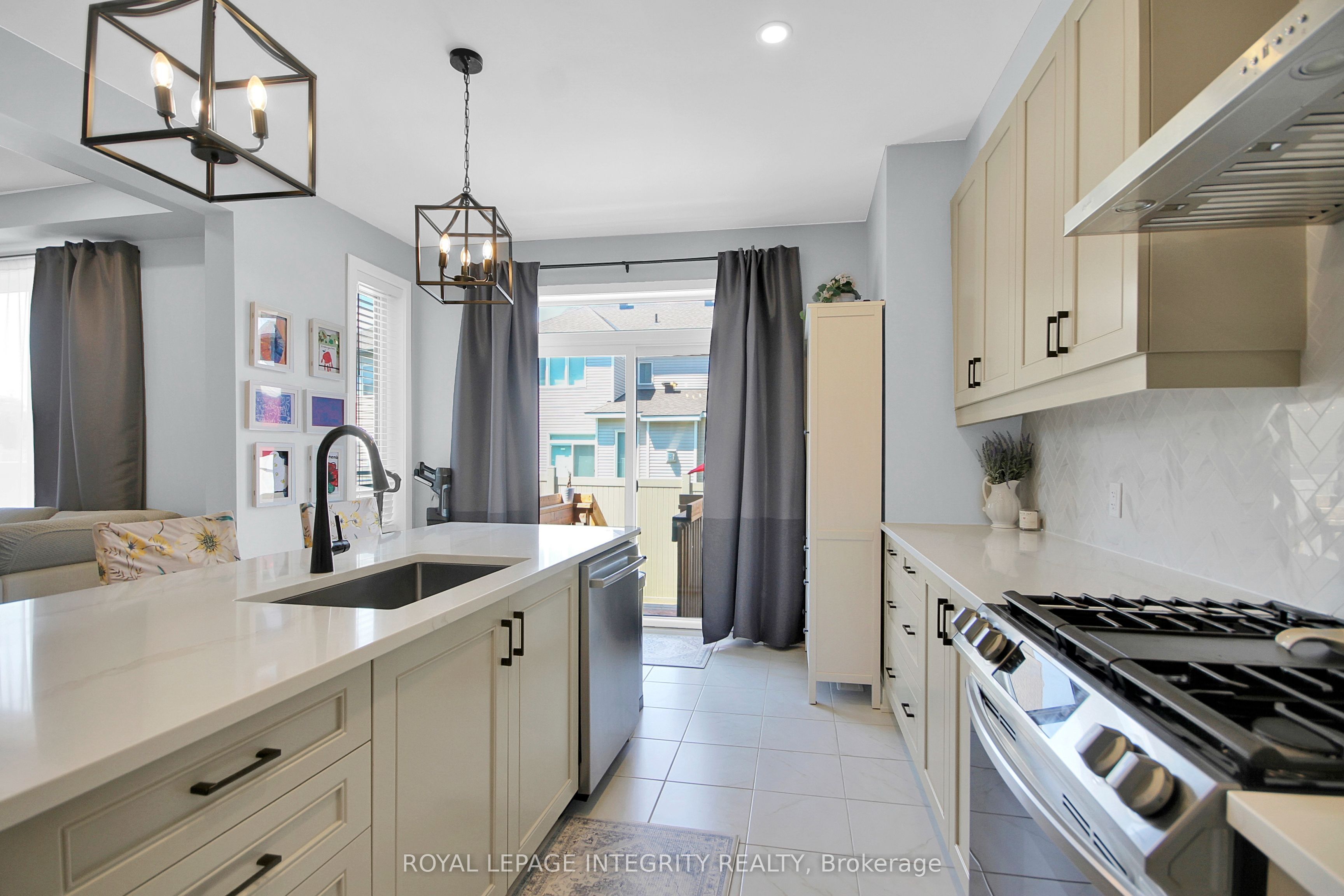 774 Derreen Avenue Property Photo 18
