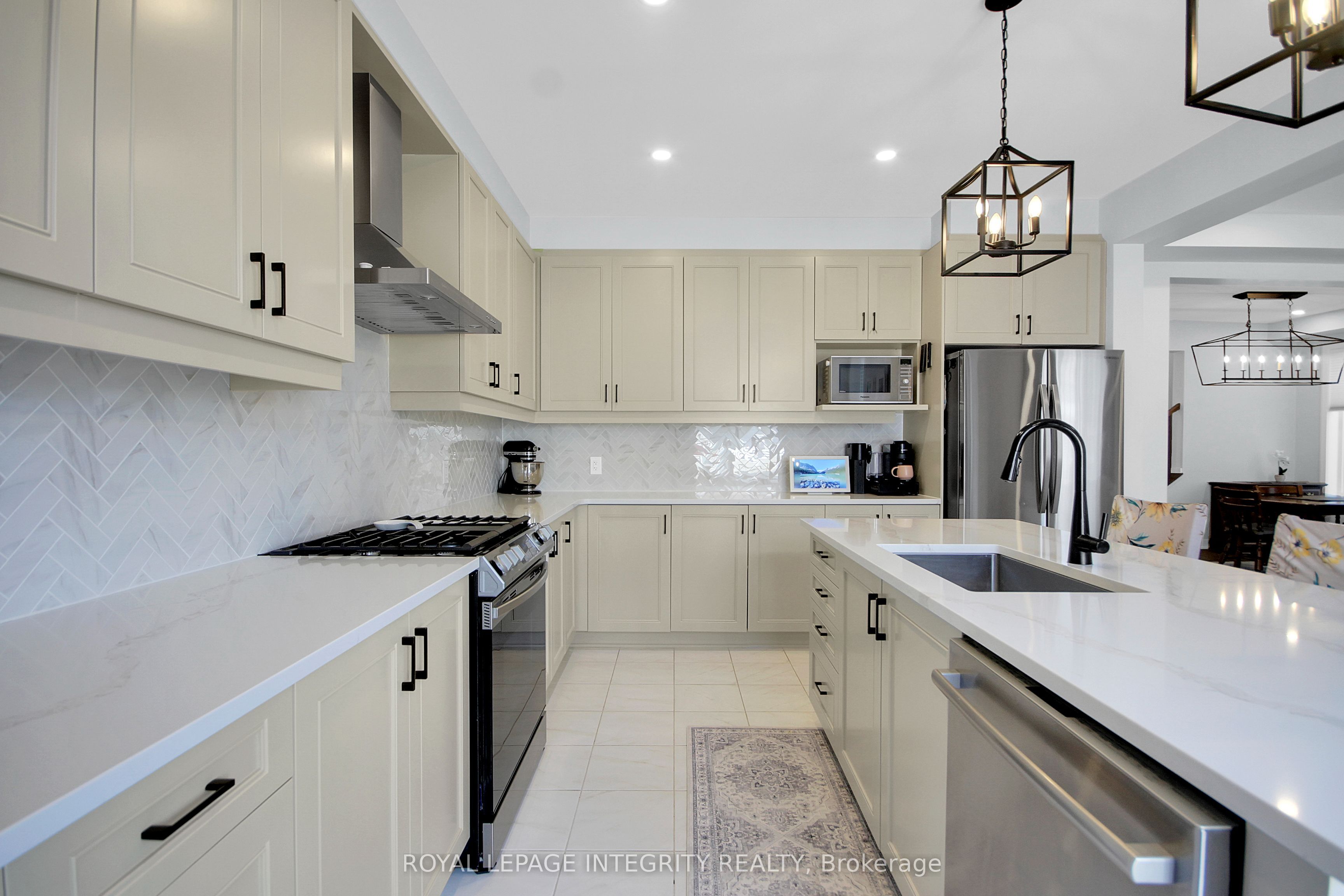 774 Derreen Avenue Property Photo 20