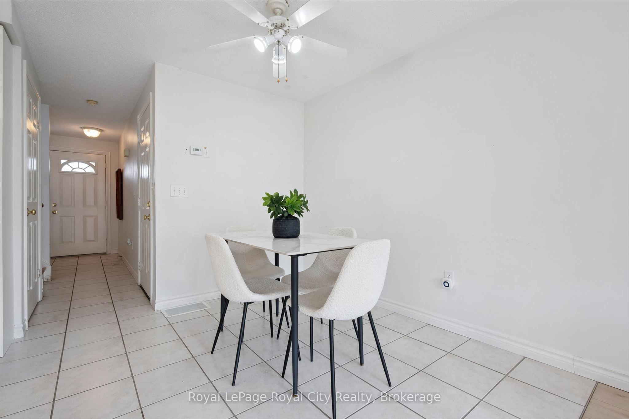 811 Edinburgh Road S Property Photo 20