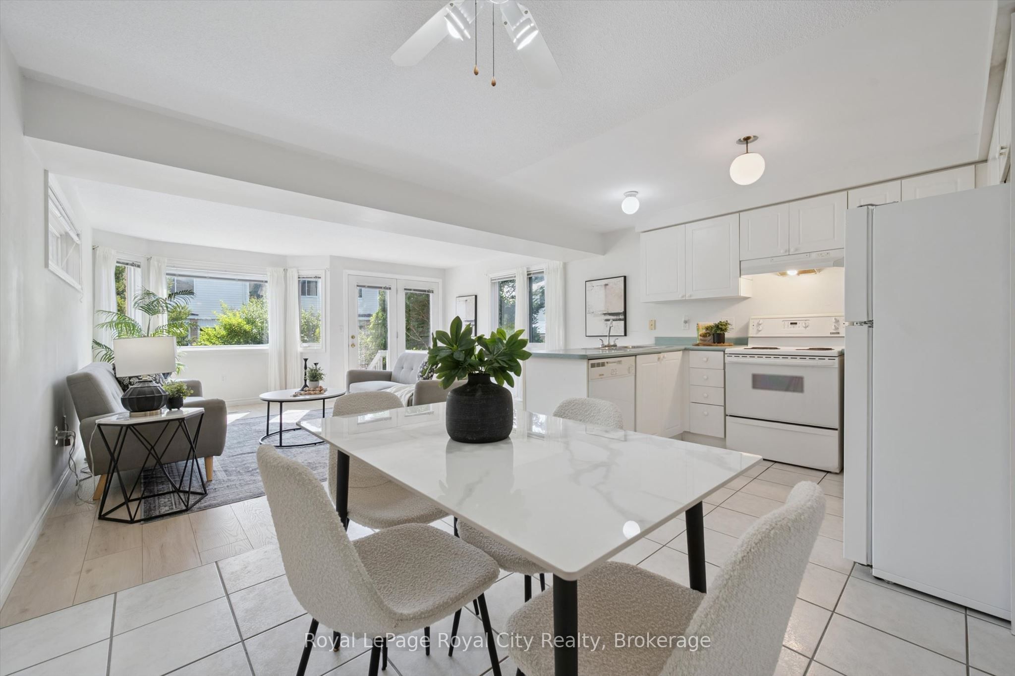 811 Edinburgh Road S Property Photo 21
