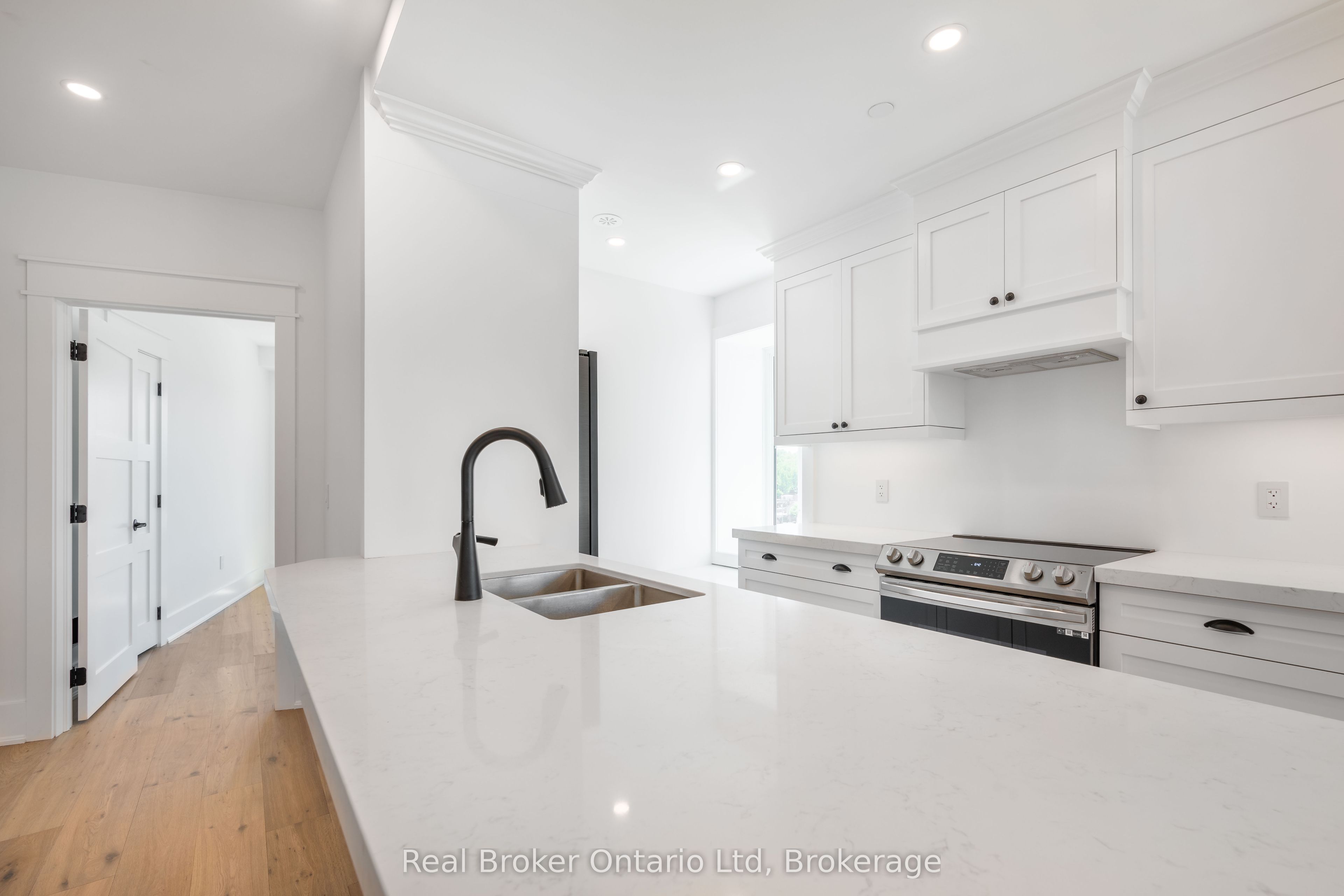 80 9th Street E 701 Property Photo 19