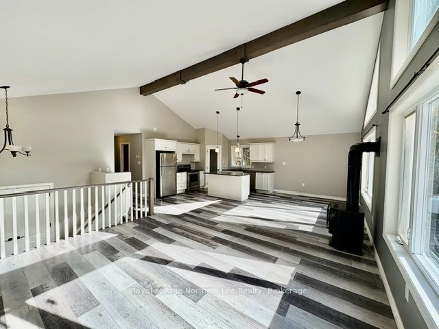 522 Hart Road Property Photo 4
