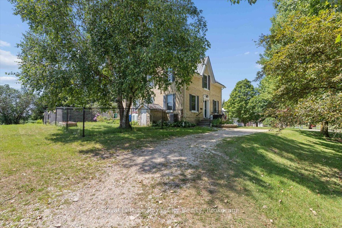 5453 9 Highway Property Photo 3