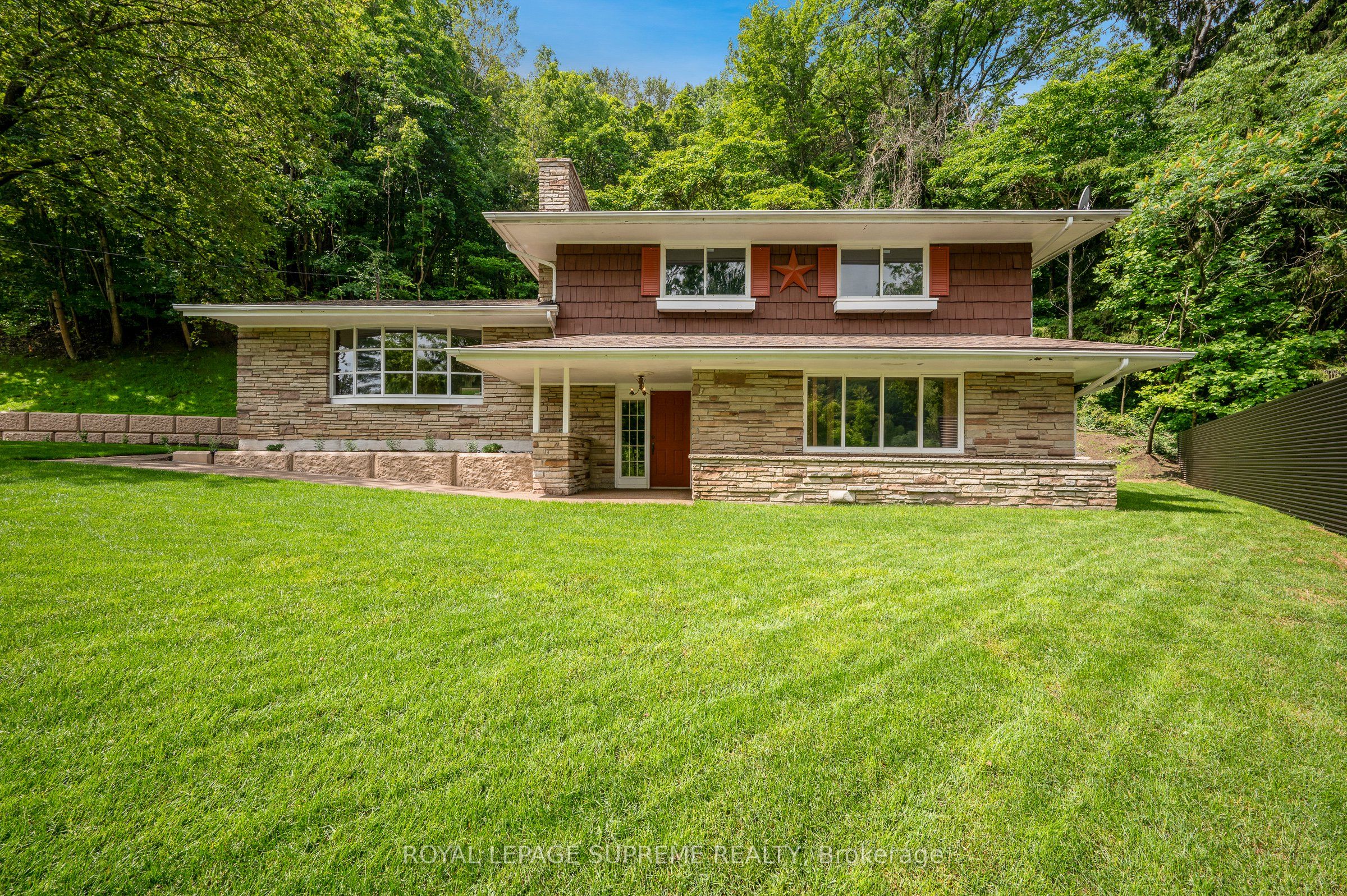 2035 Hollow Road Property Photo 7