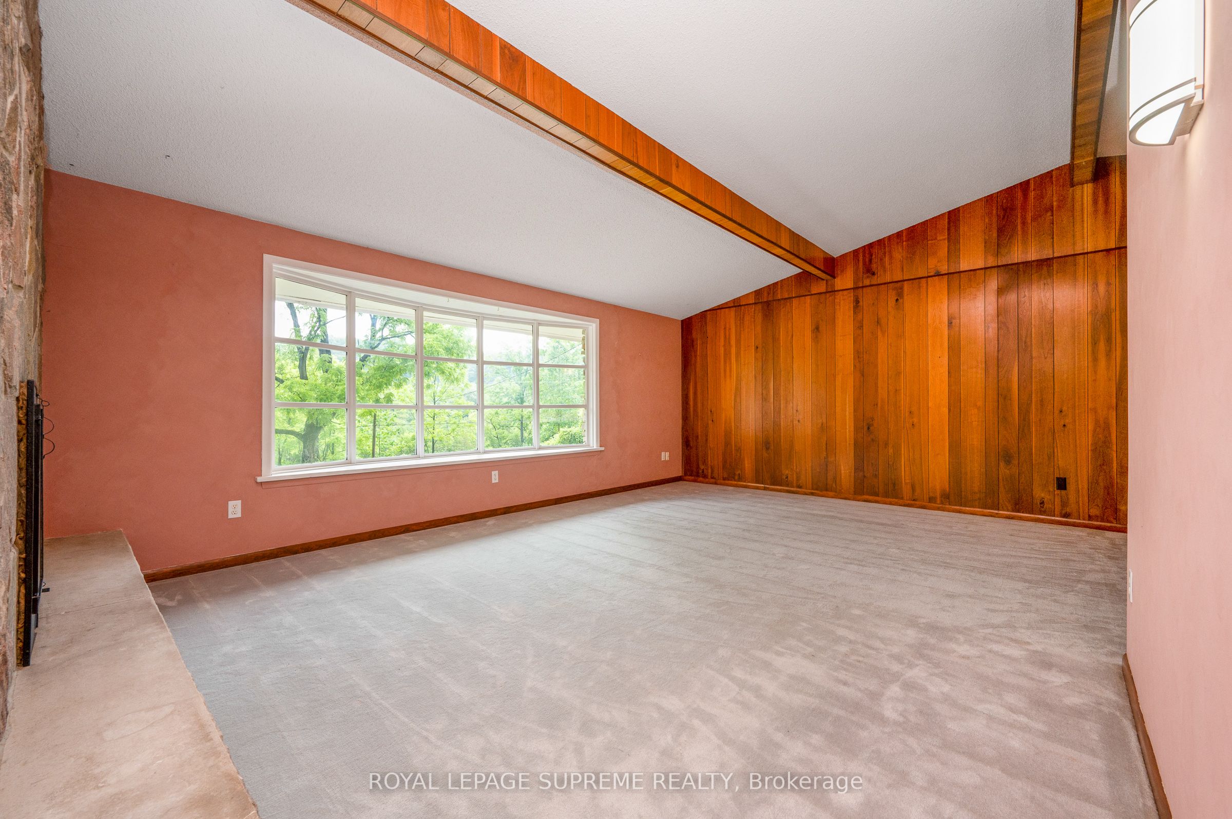 2035 Hollow Road Property Photo 12