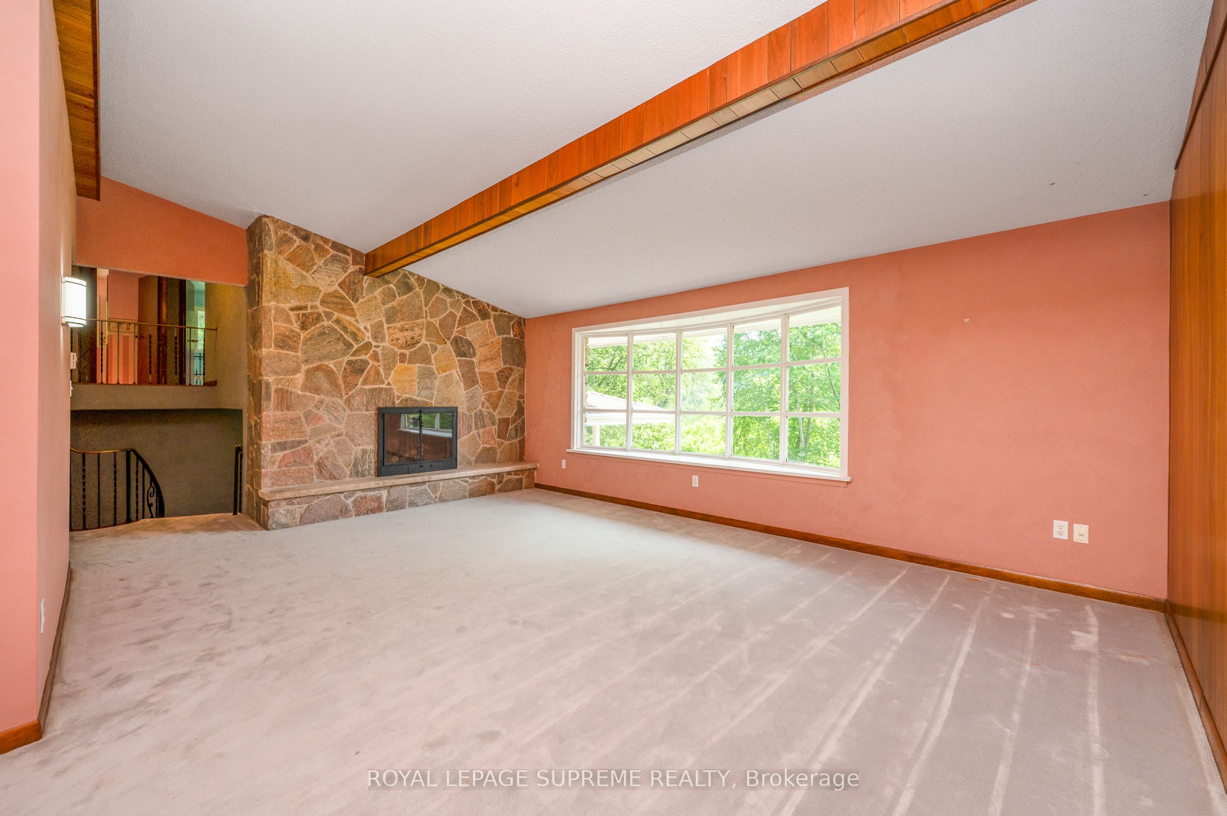 2035 Hollow Road Property Photo 13