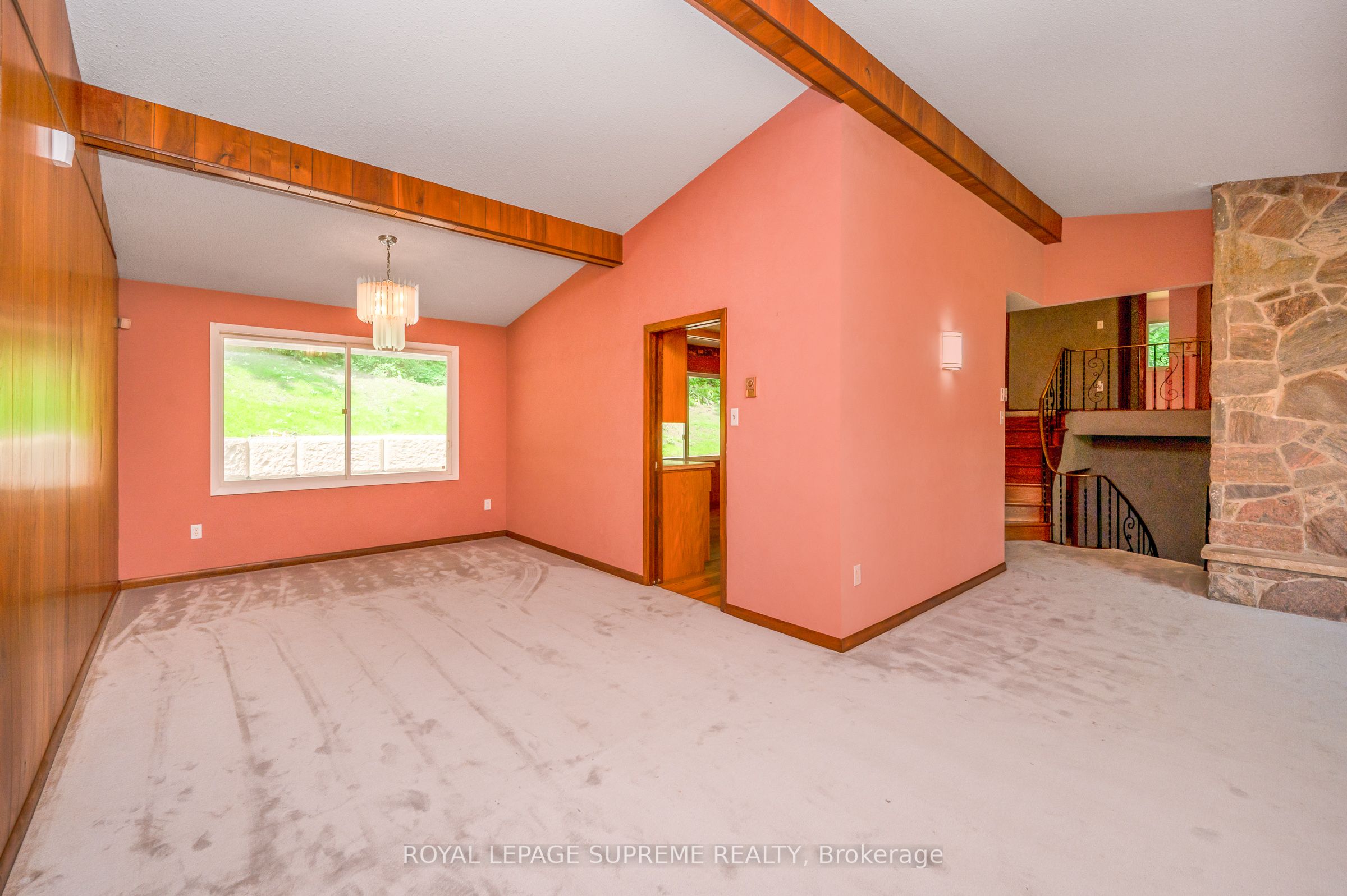 2035 Hollow Road Property Photo 14