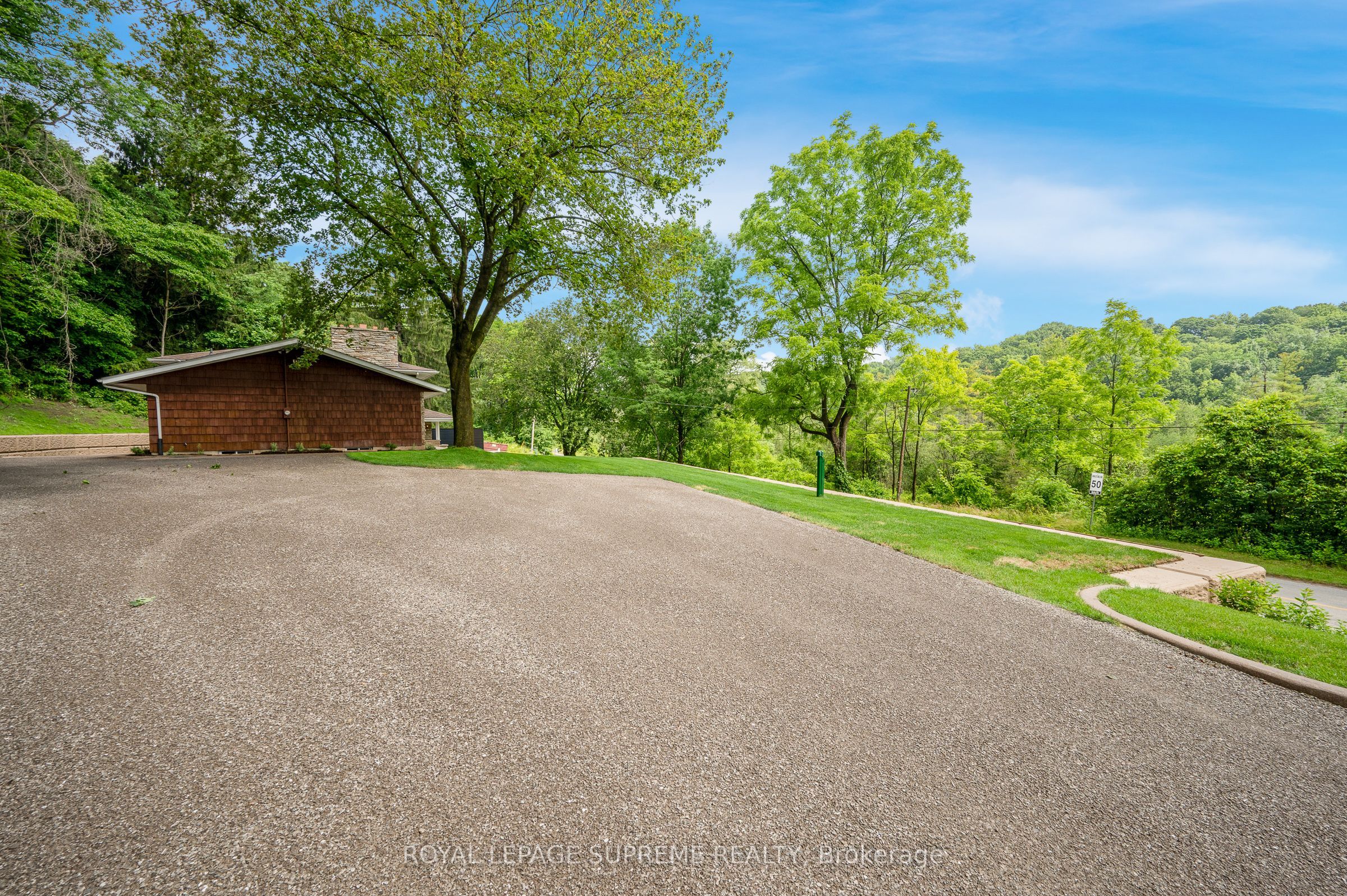 2035 Hollow Road Property Photo 43