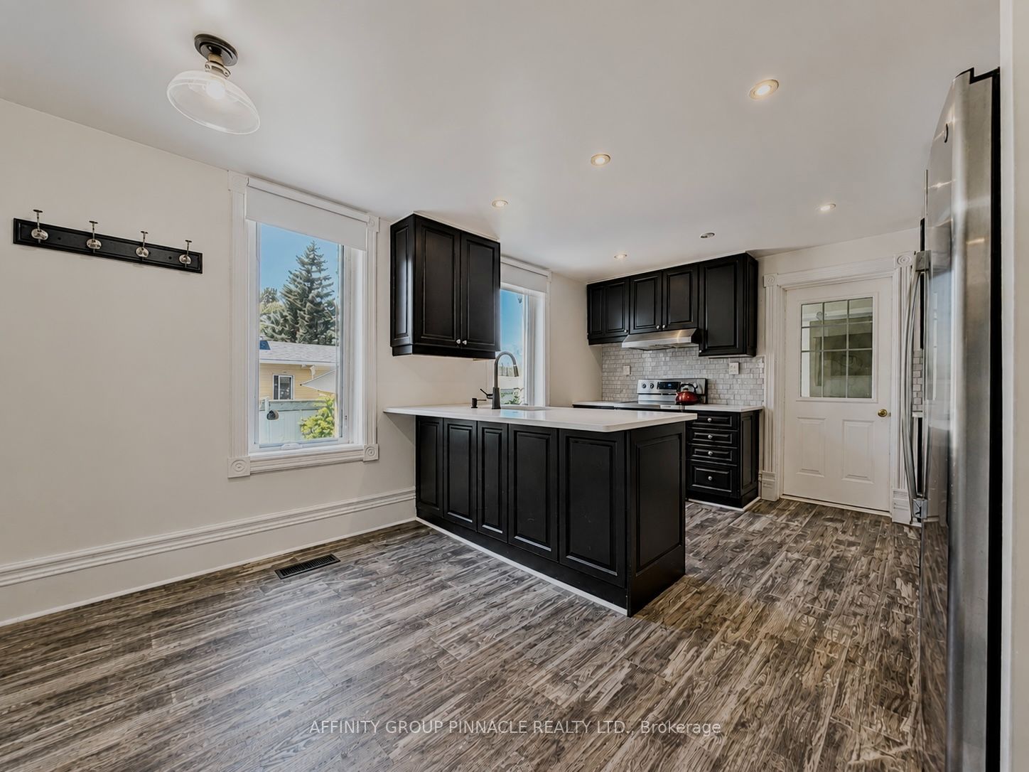 68 King Street Property Photo 13