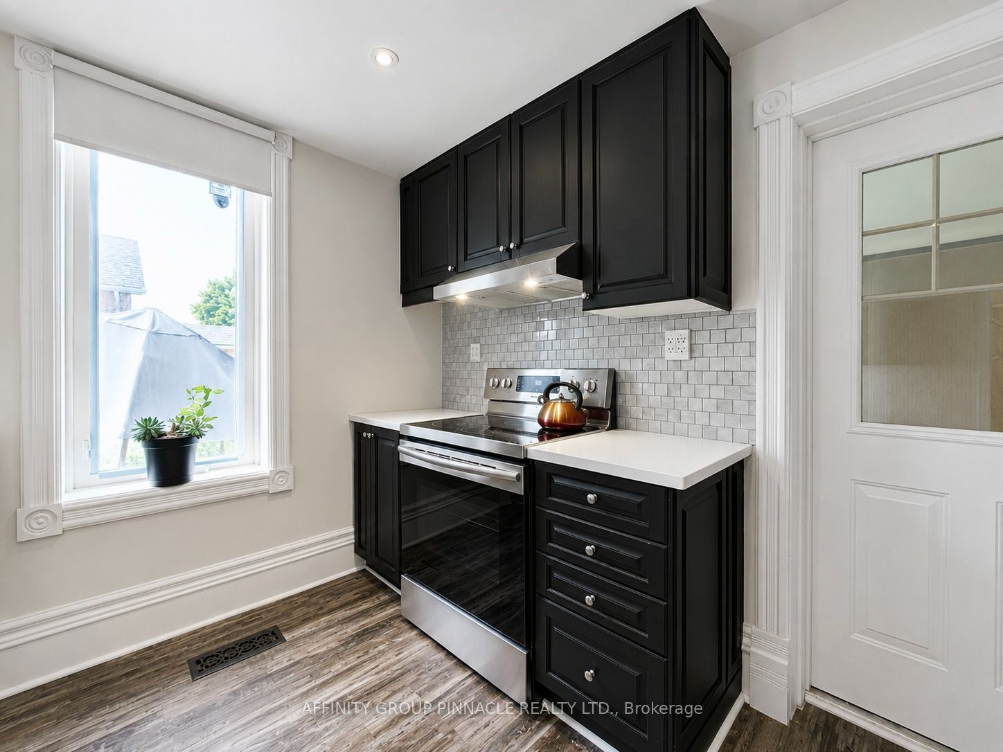68 King Street Property Photo 17