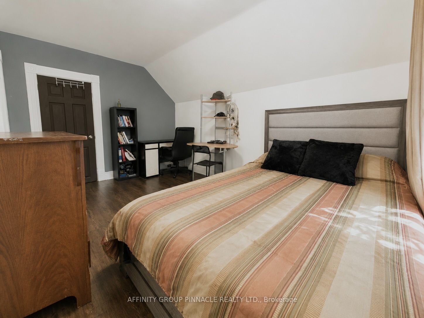 68 King Street Property Photo 25