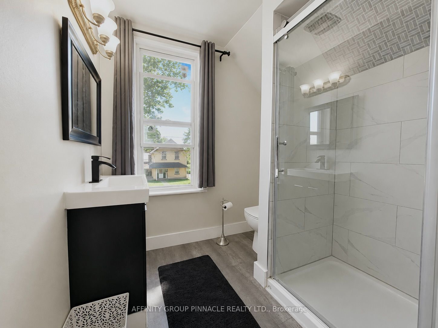 68 King Street Property Photo 34