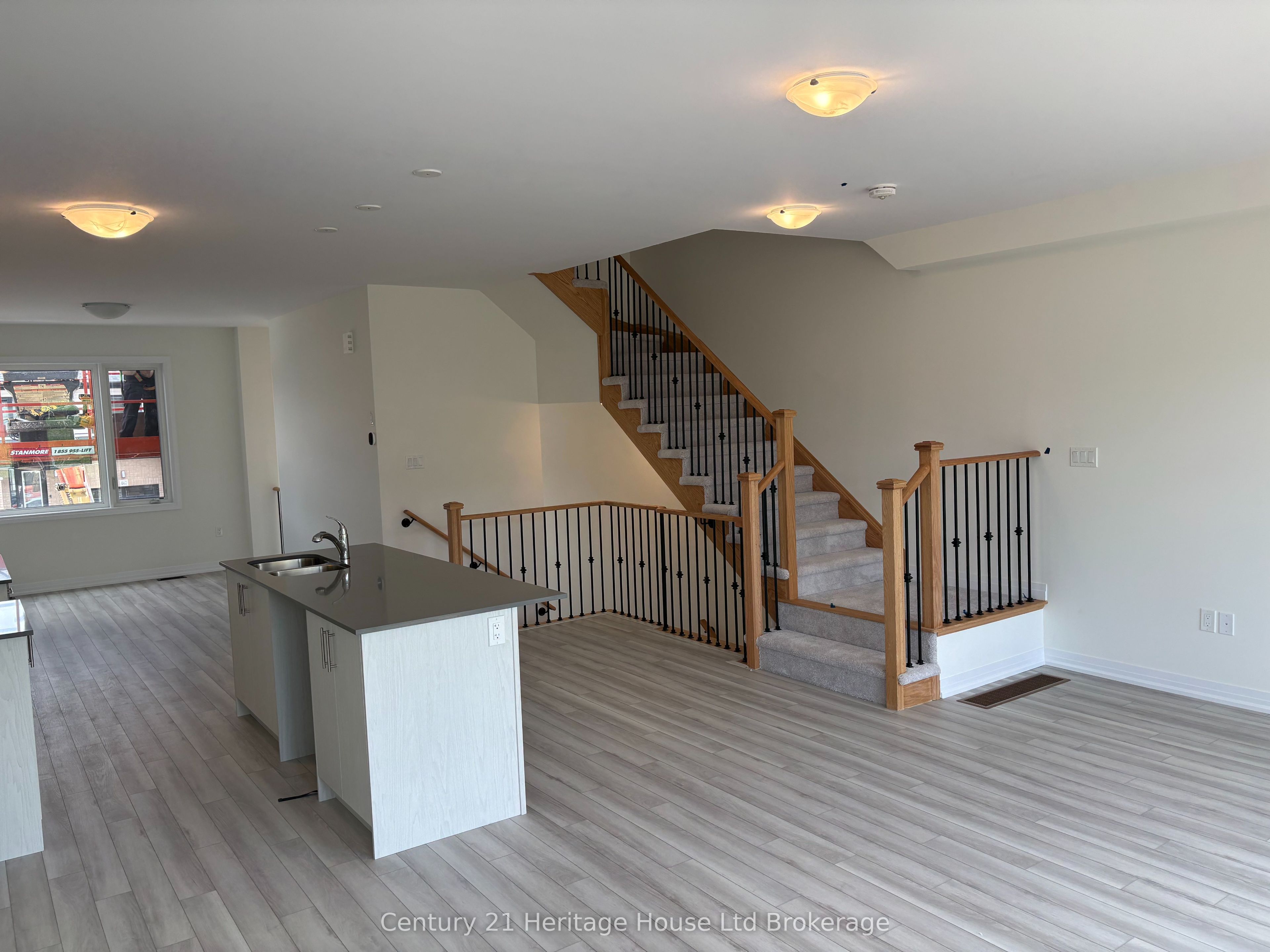 464 Jack Wilford Way Property Photo 5