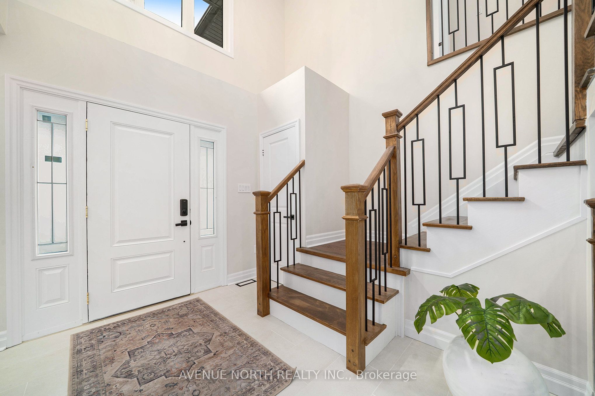 19 Newland Drive E Property Photo 15