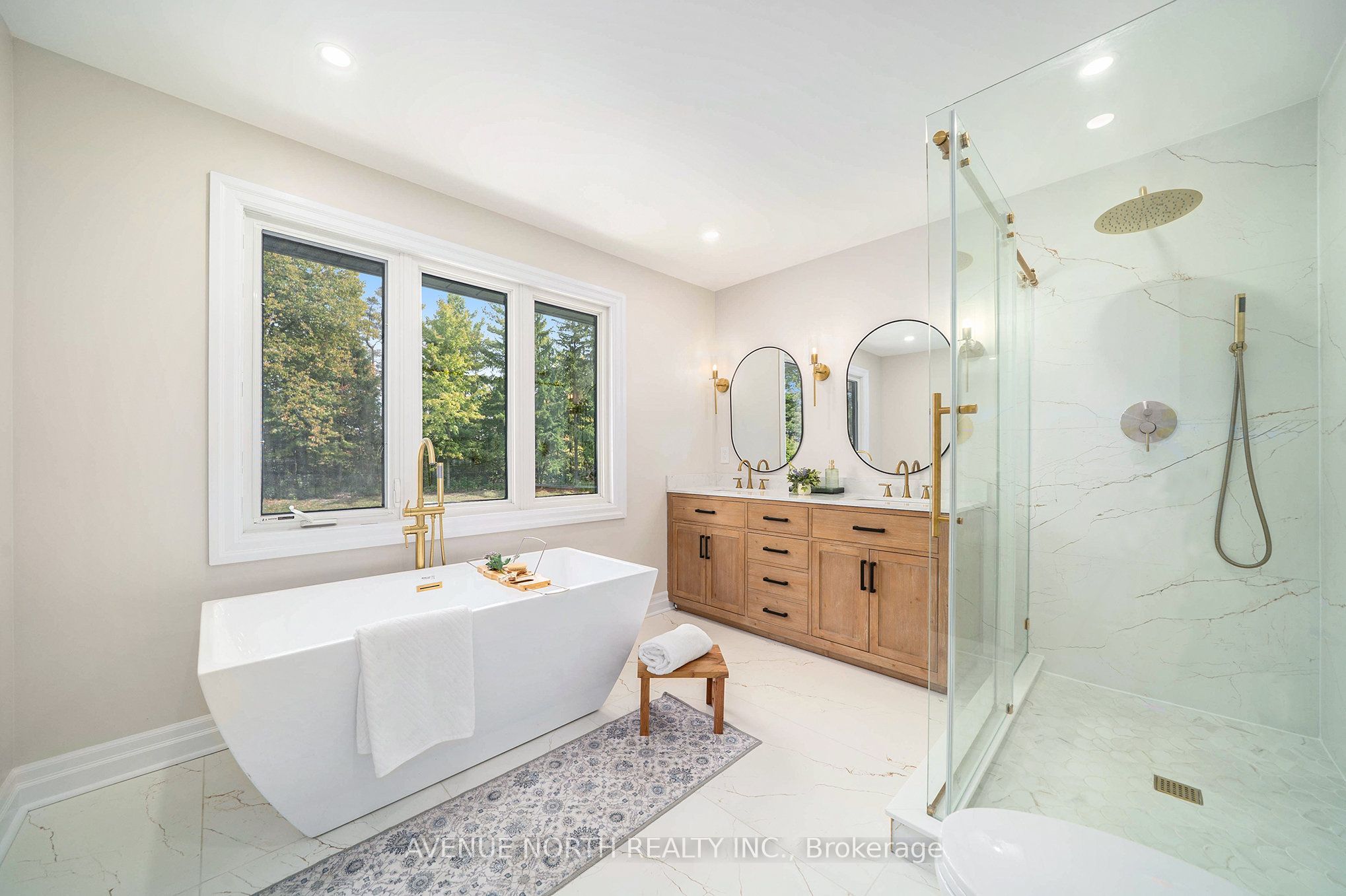 19 Newland Drive E Property Photo 24
