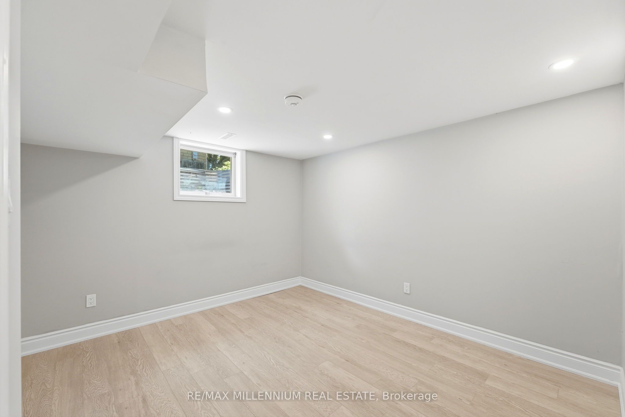 22 Montgomery Road Property Photo 32