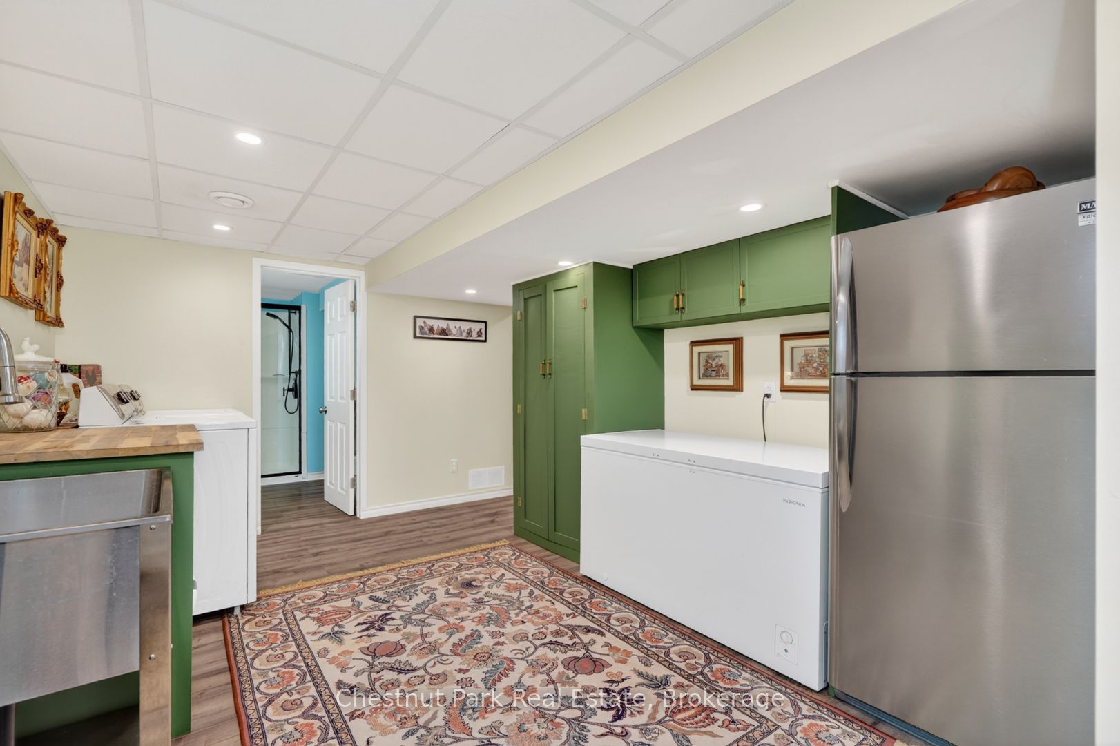 213 Yonge Street Property Photo 20