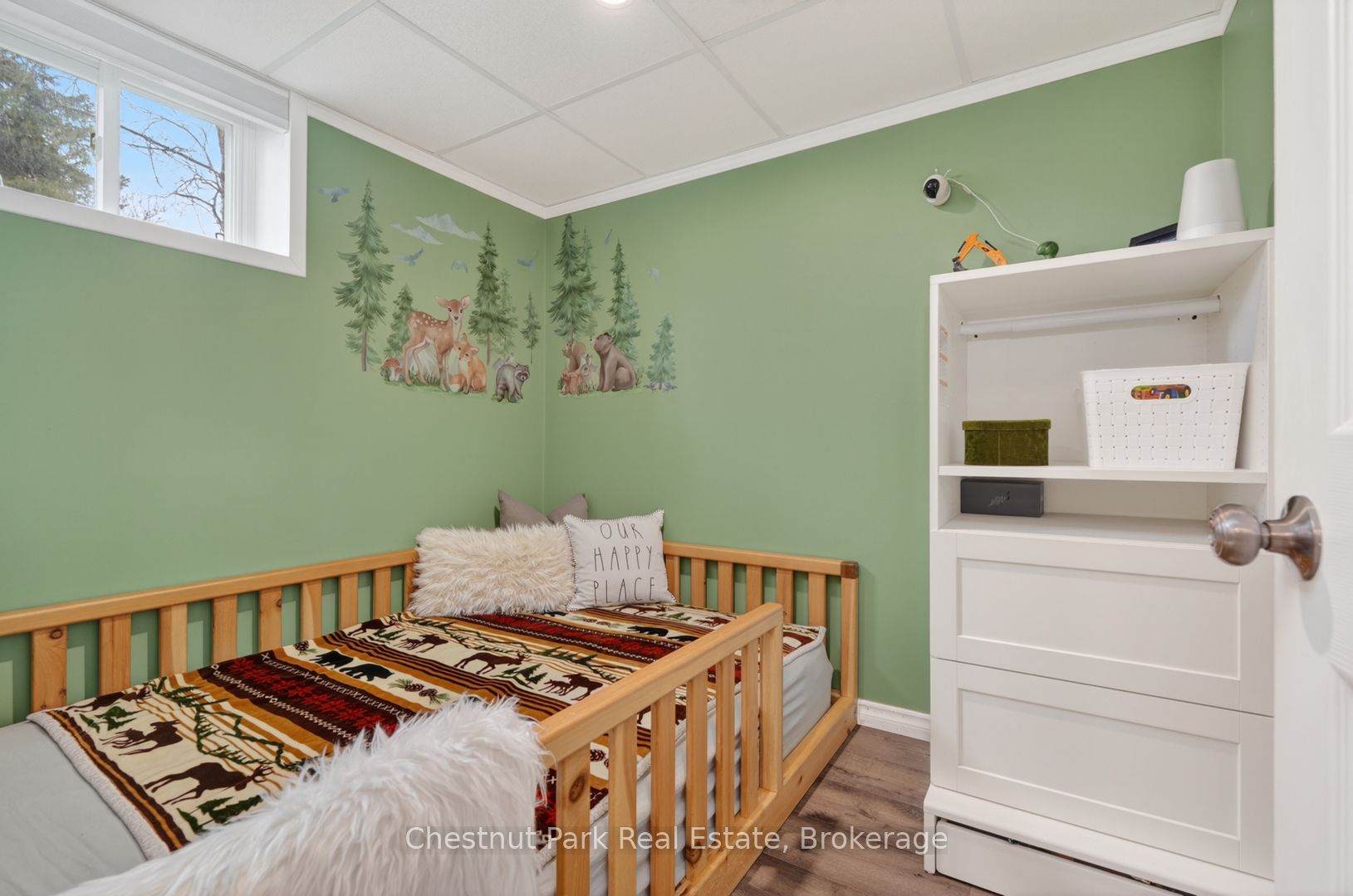 213 Yonge Street Property Photo 25