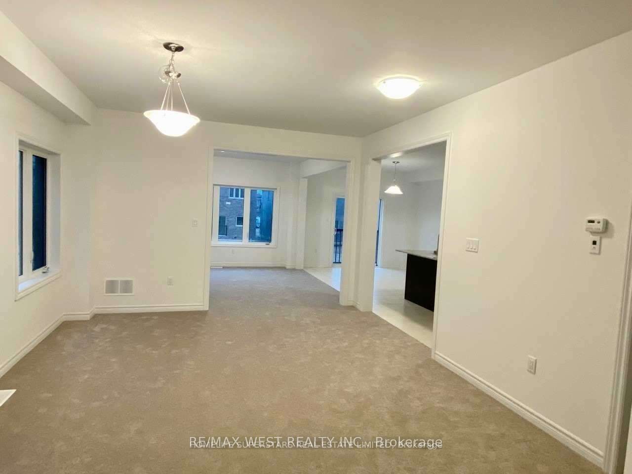 256 Ridley Crescent Property Photo 9
