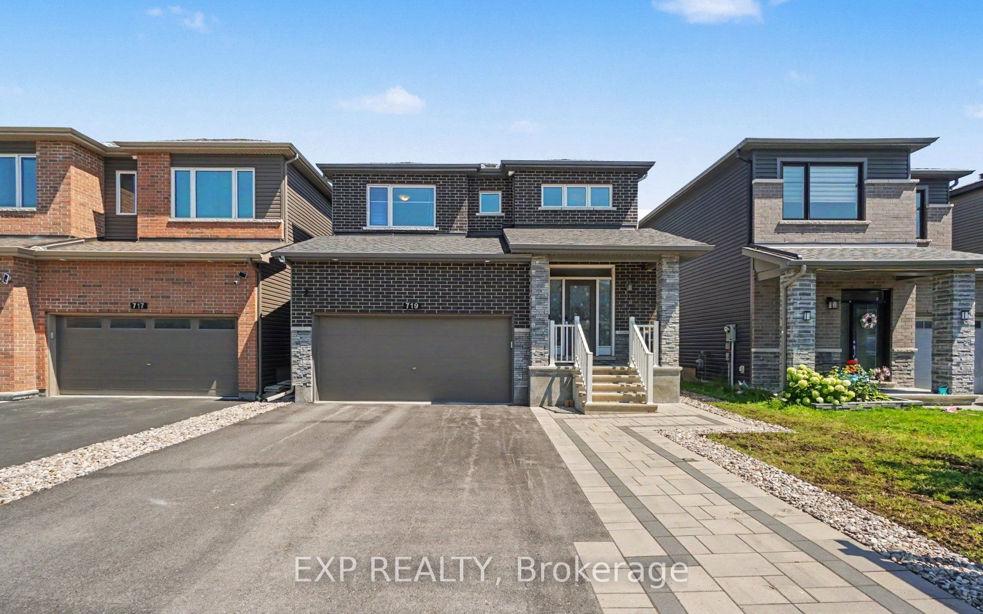719 Cashmere Terrace Property Photo 3