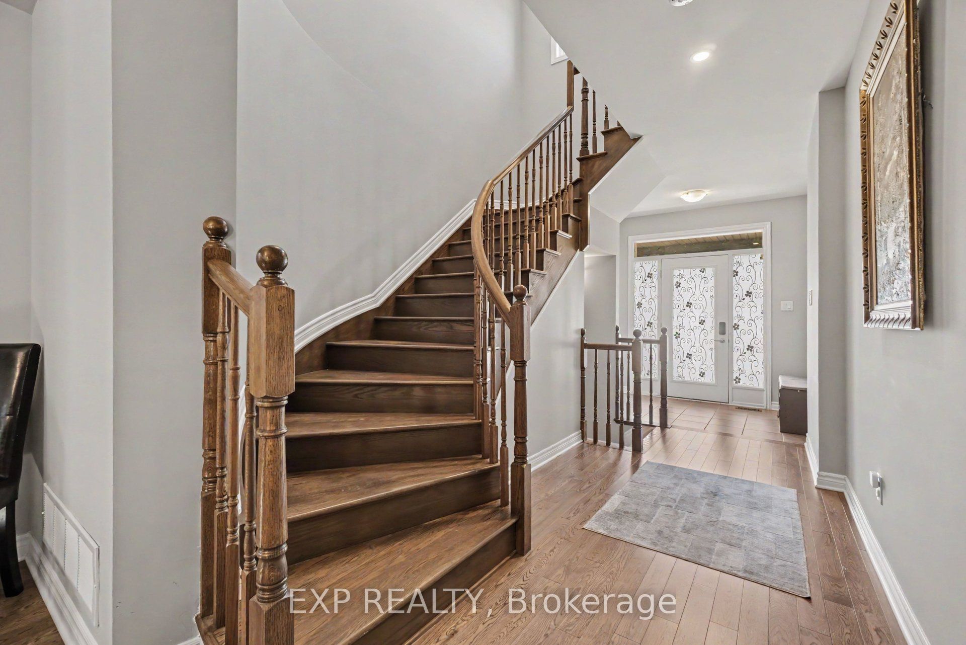 719 Cashmere Terrace Property Photo 4