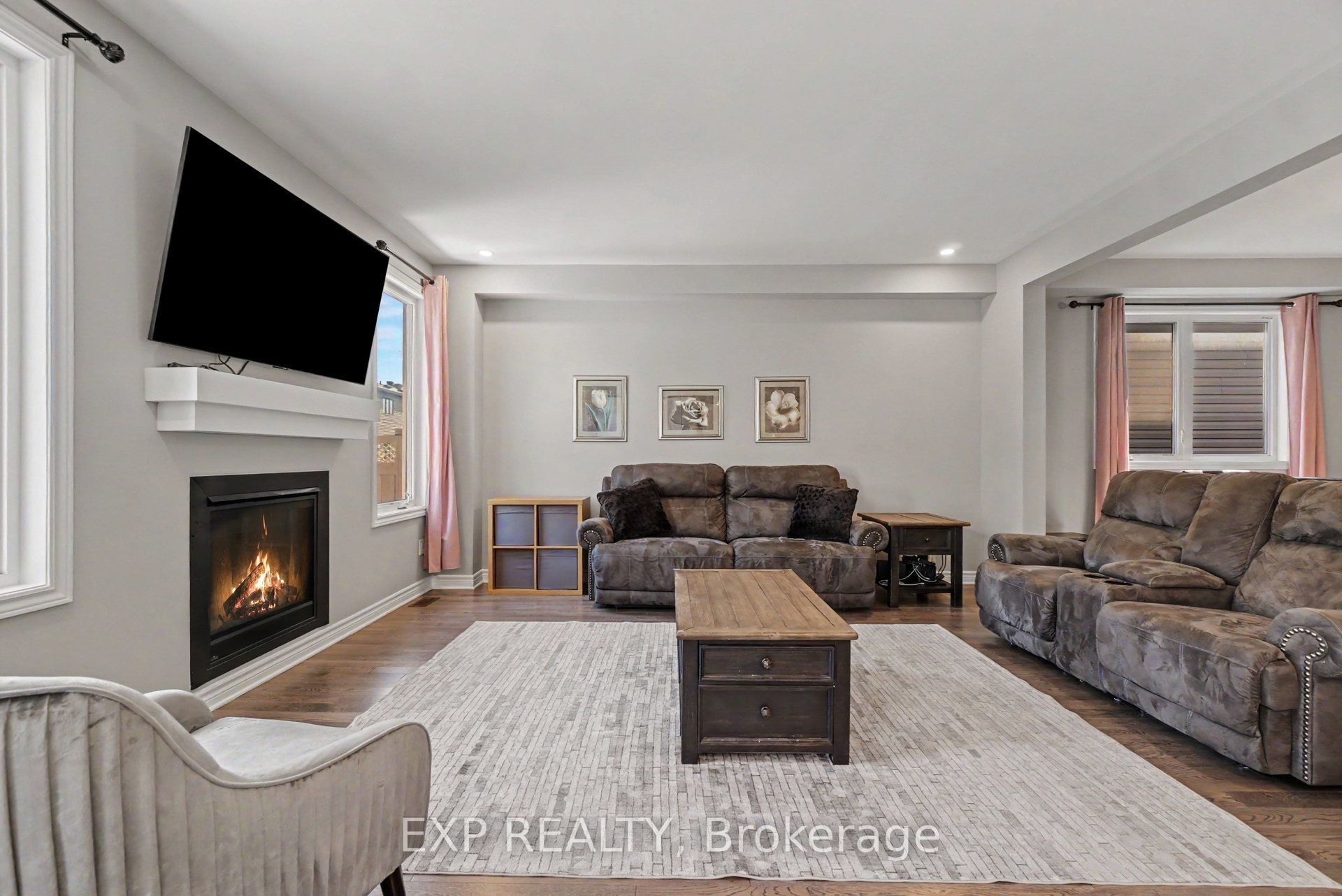 719 Cashmere Terrace Property Photo 5
