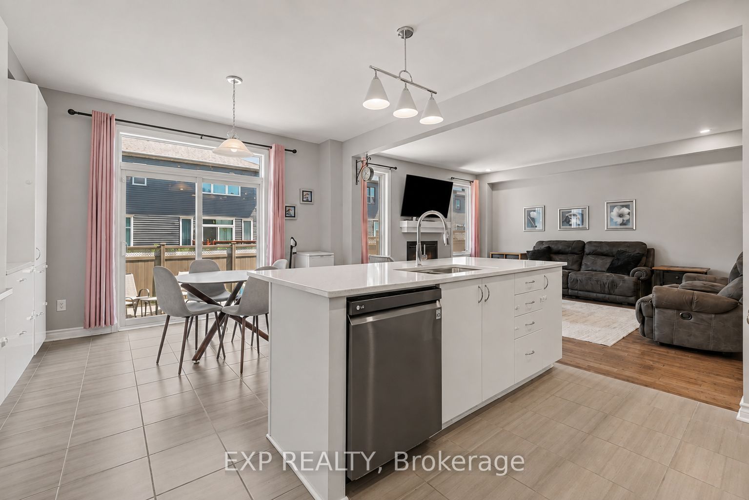 719 Cashmere Terrace Property Photo 14