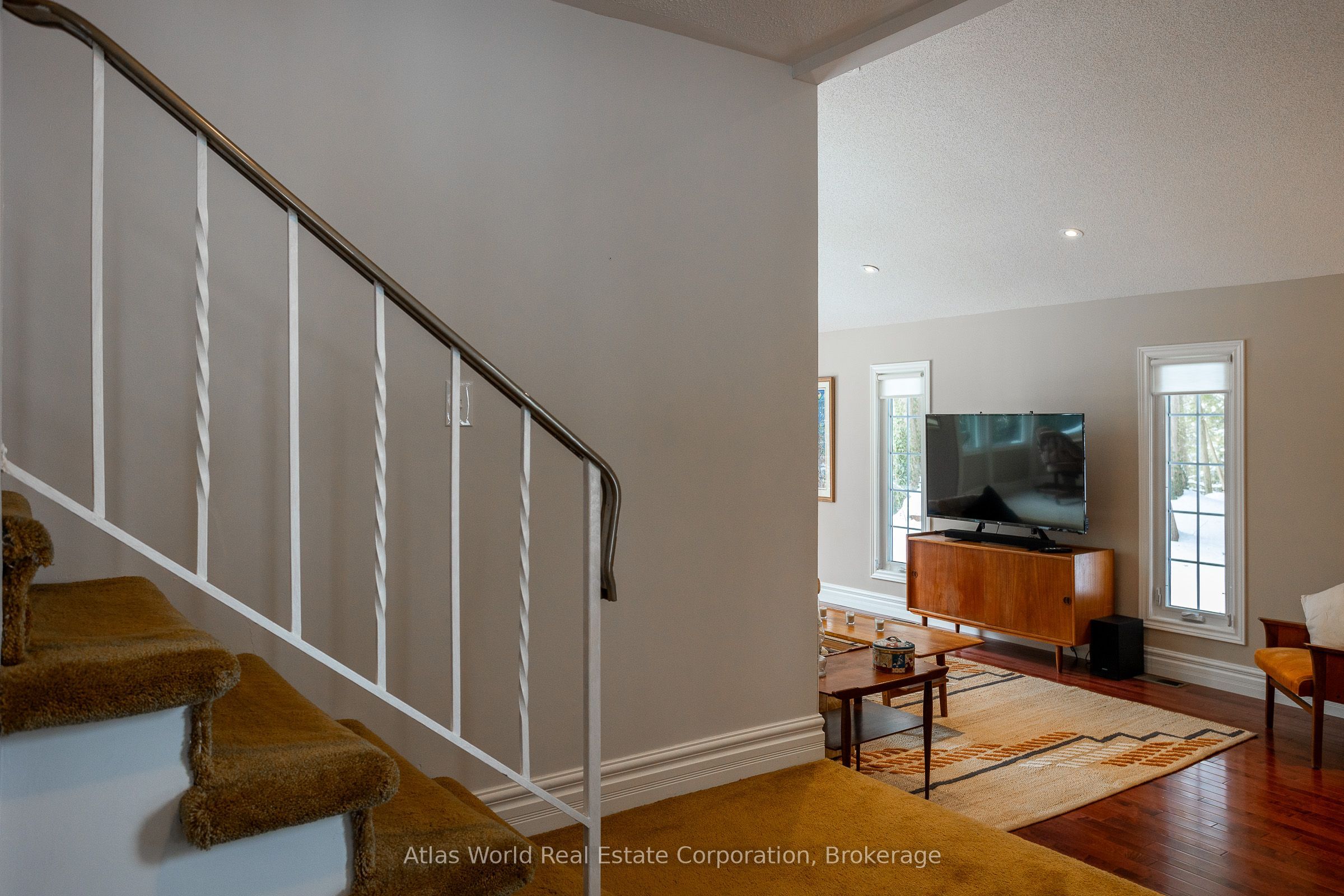 19 Front Street Property Photo 34