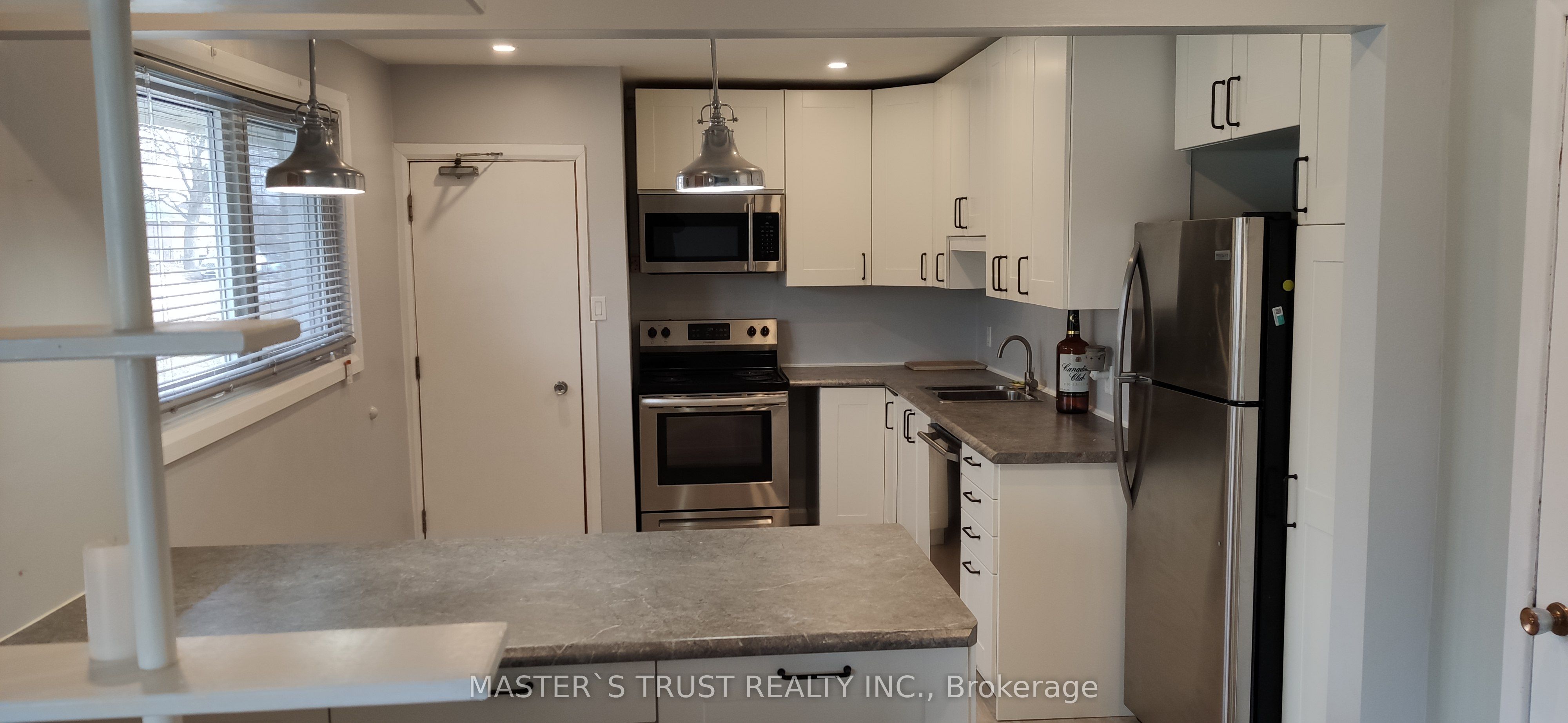 30 William Street Upper Property Photo 3