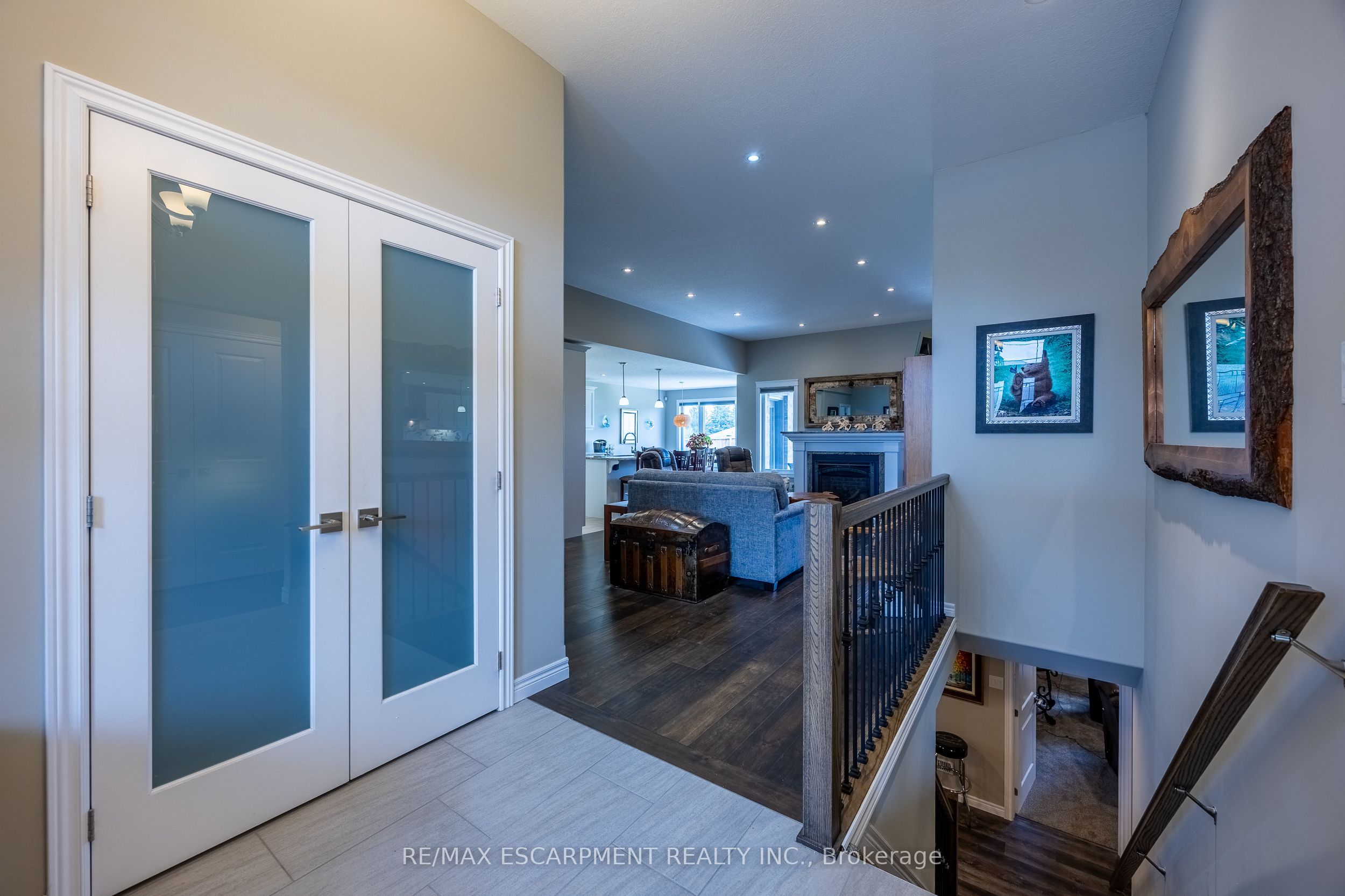 7 Stonebridge Place Property Photo 4