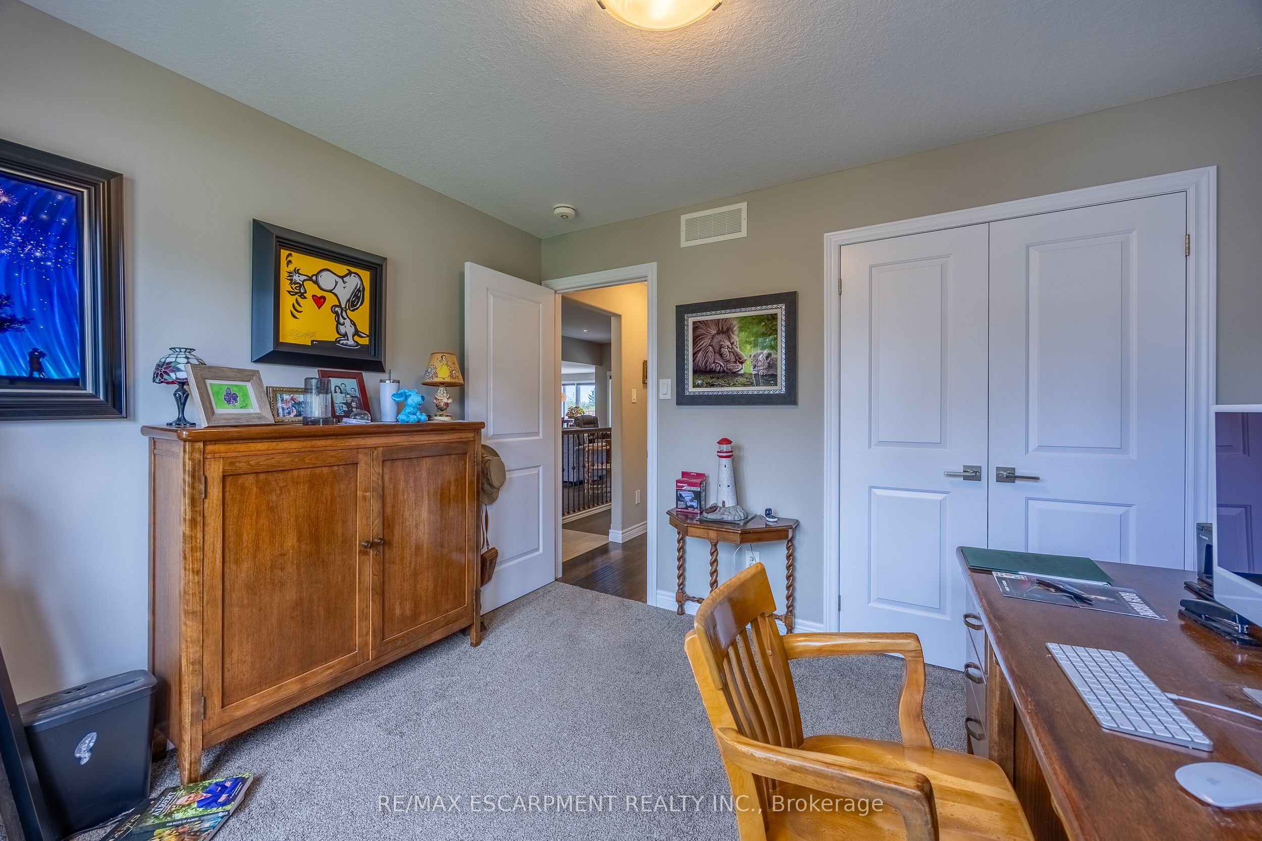 7 Stonebridge Place Property Photo 16