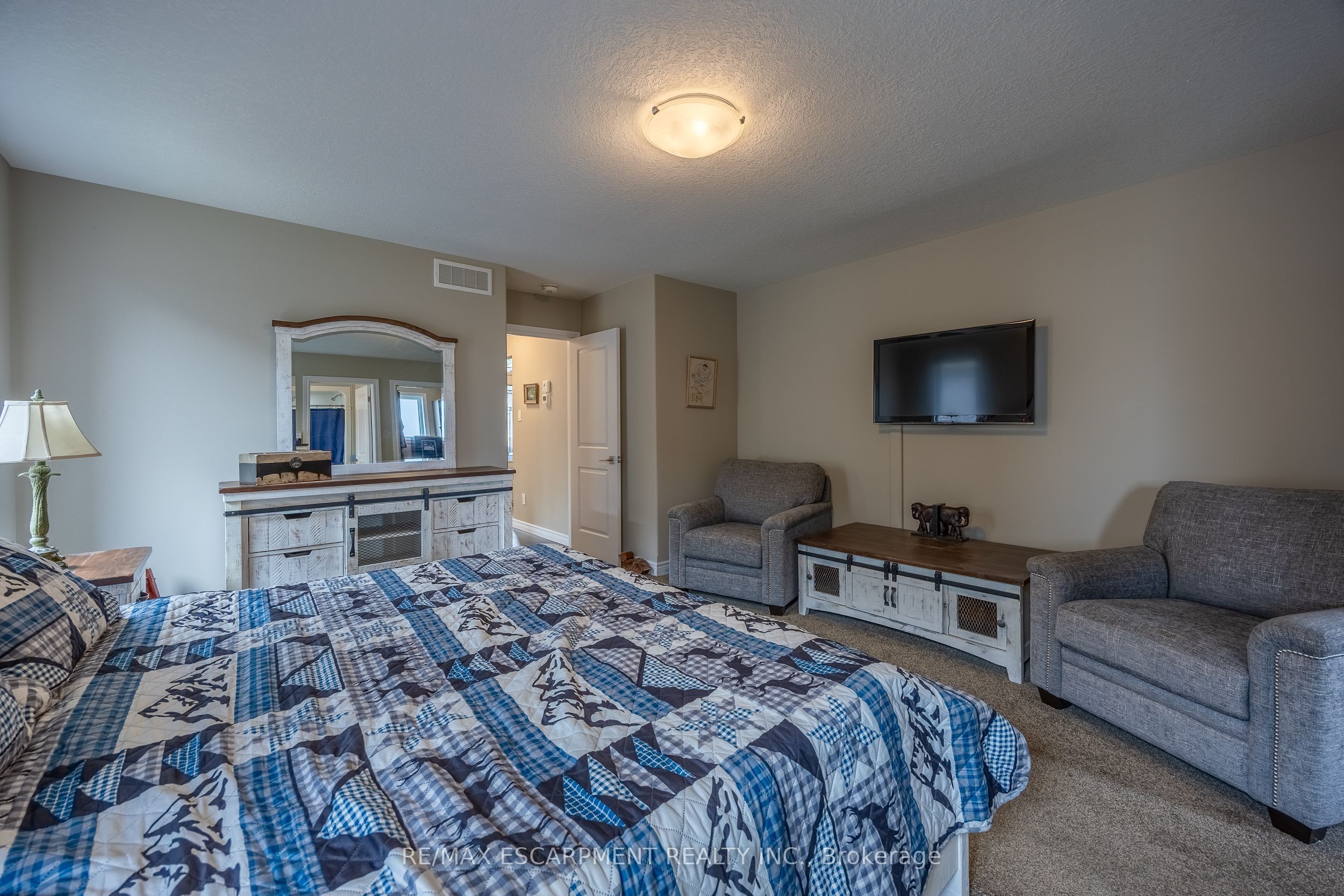 7 Stonebridge Place Property Photo 19