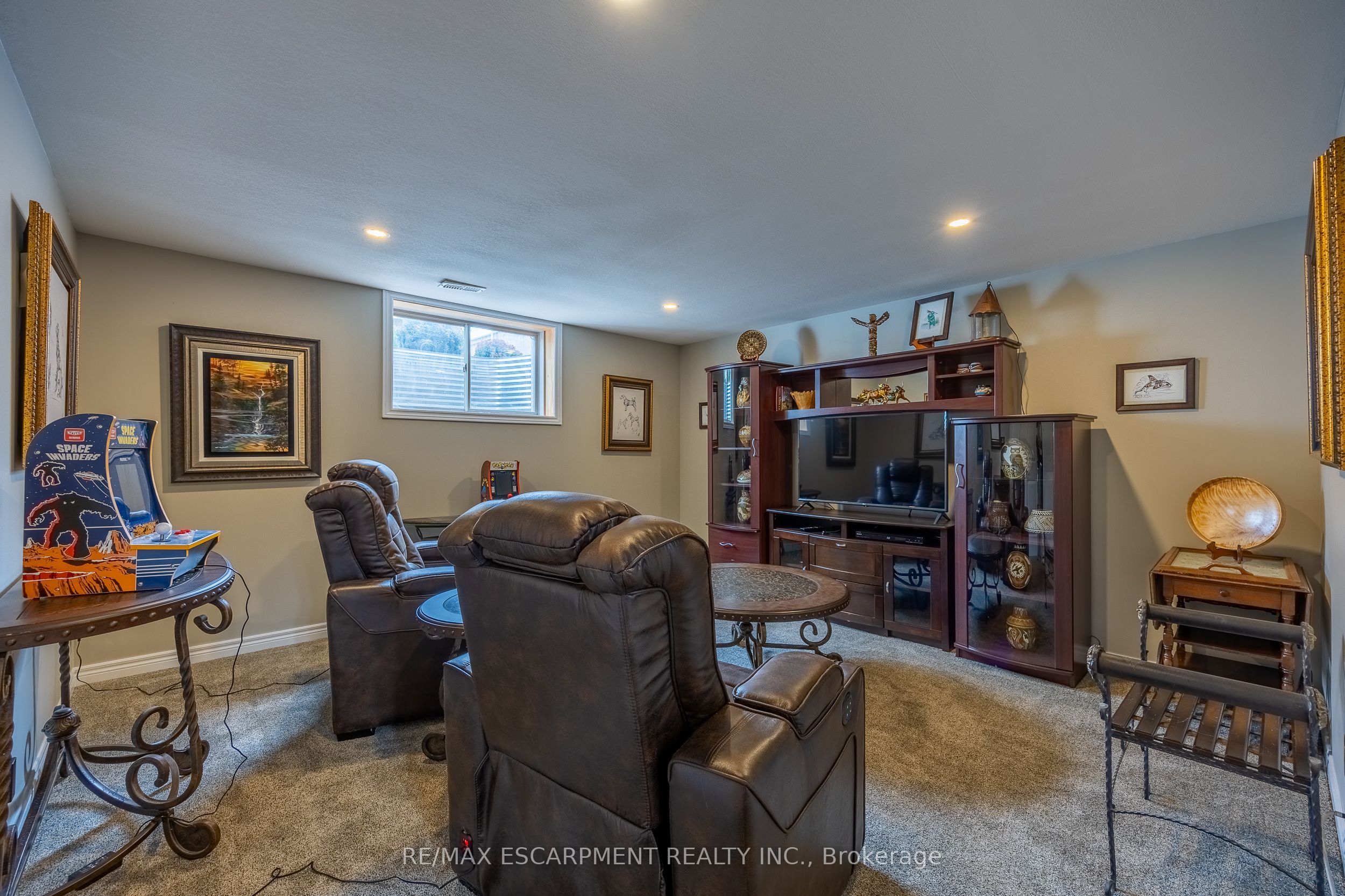 7 Stonebridge Place Property Photo 25