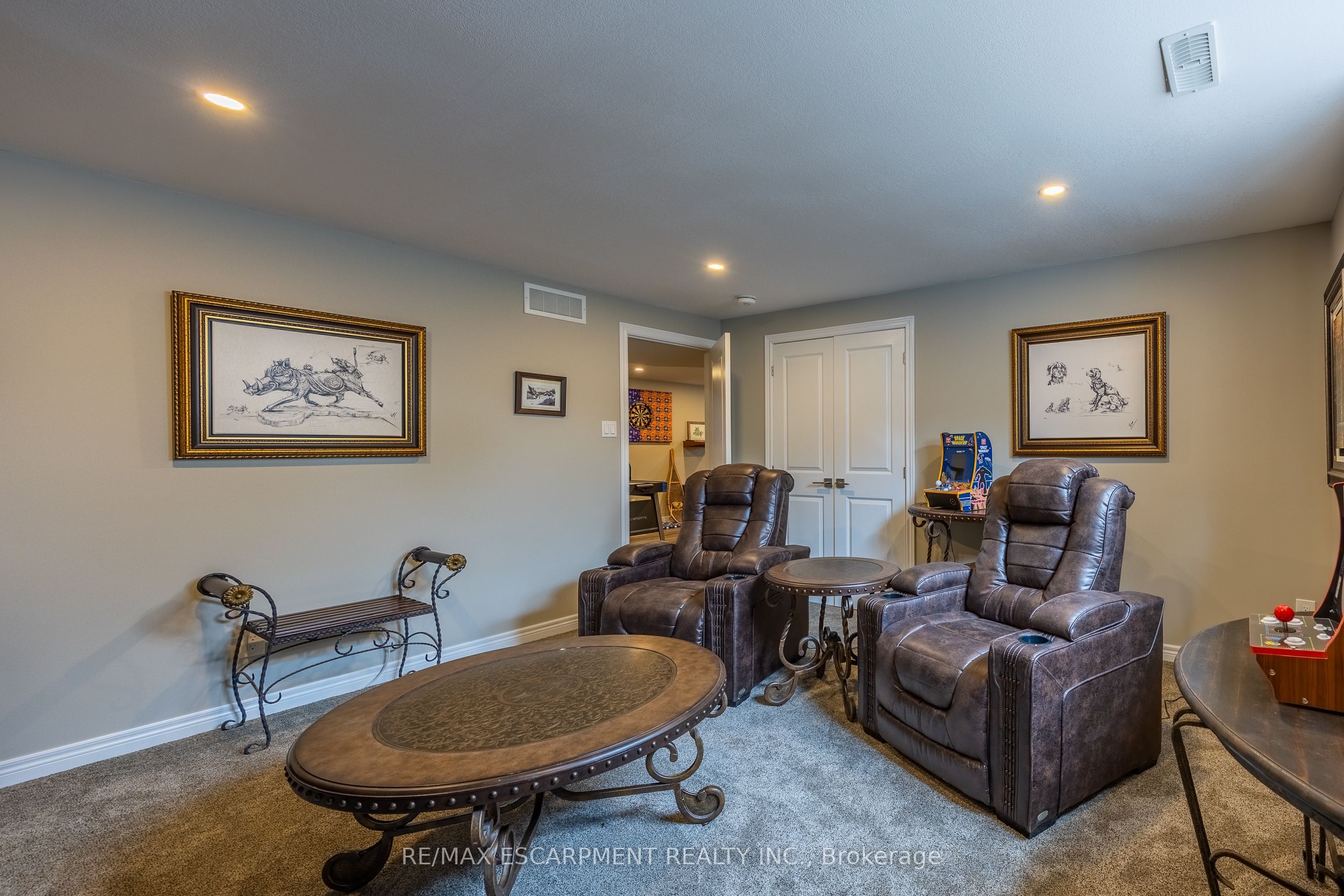 7 Stonebridge Place Property Photo 26