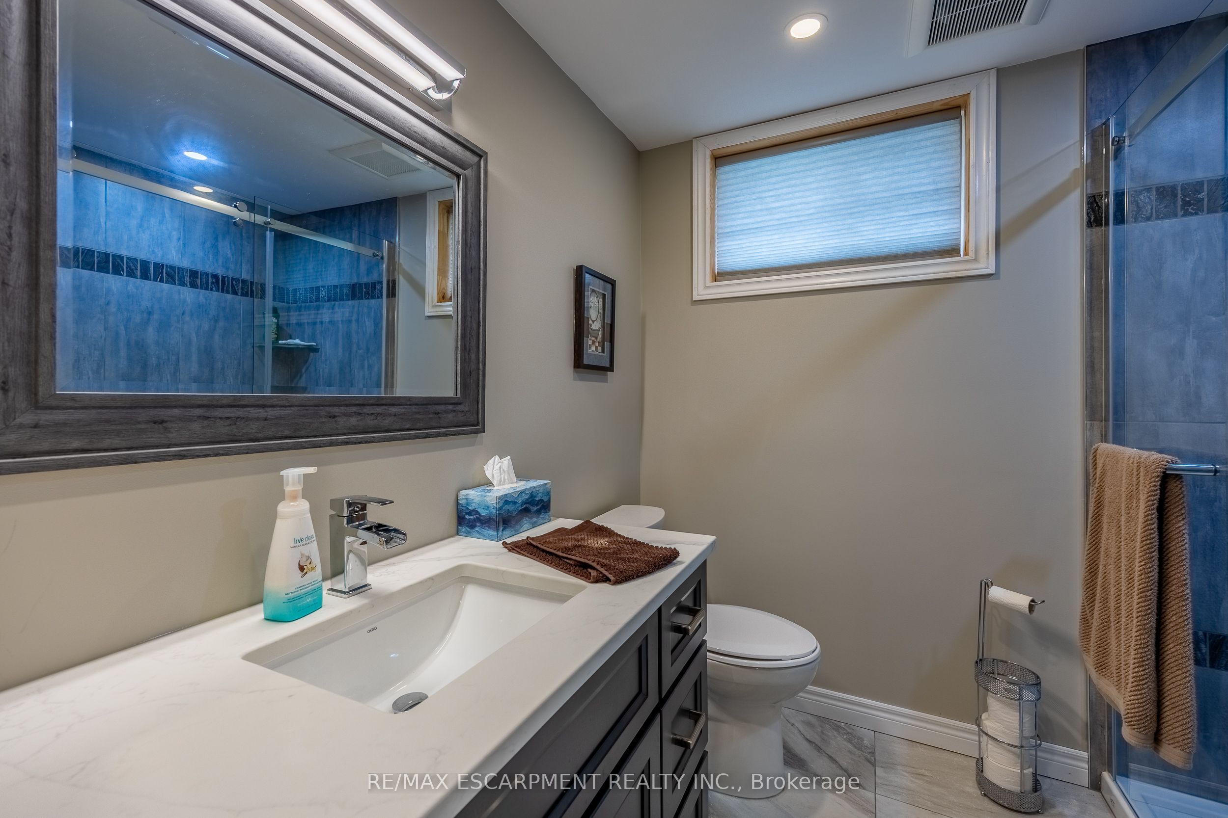 7 Stonebridge Place Property Photo 28