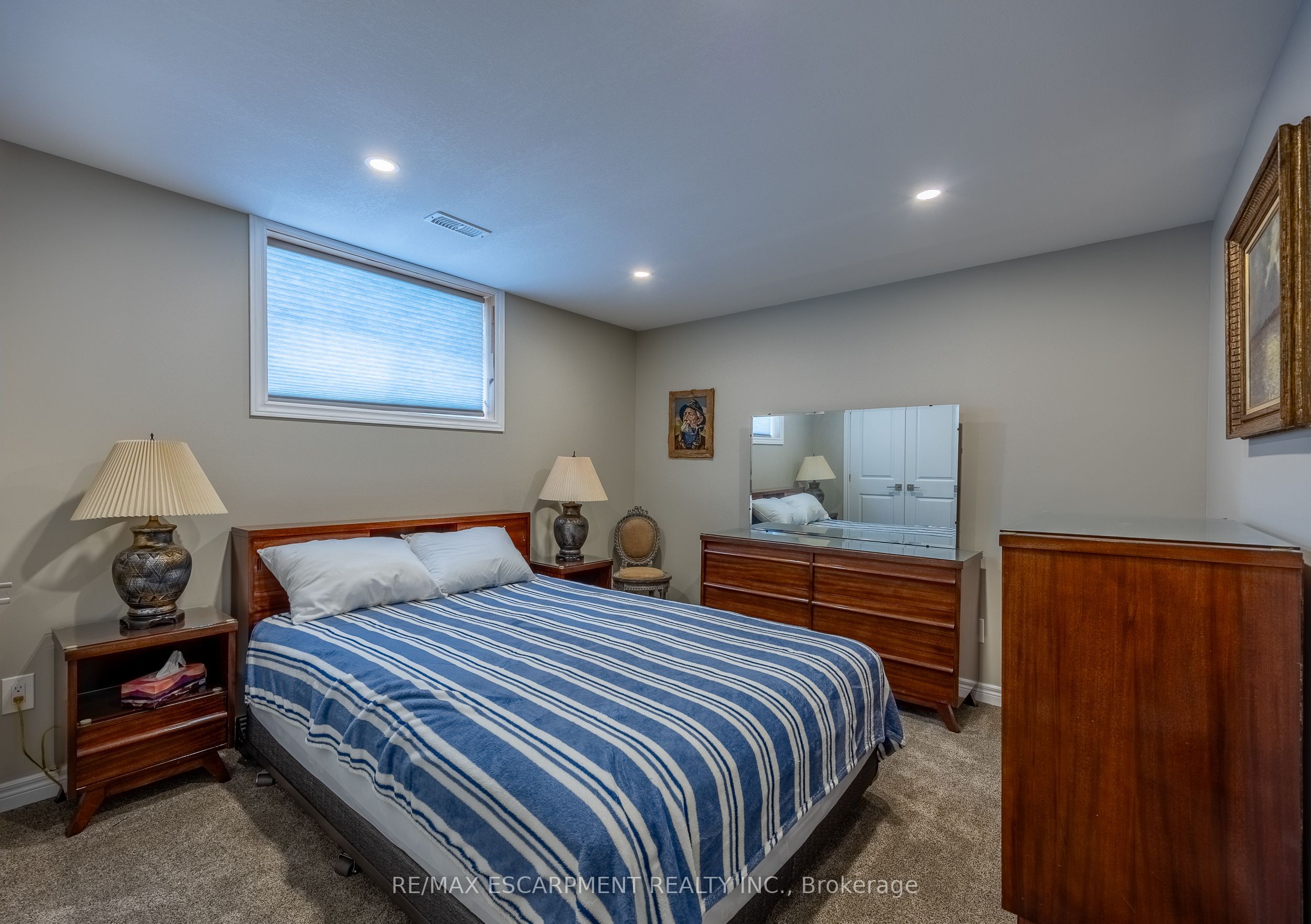 7 Stonebridge Place Property Photo 29