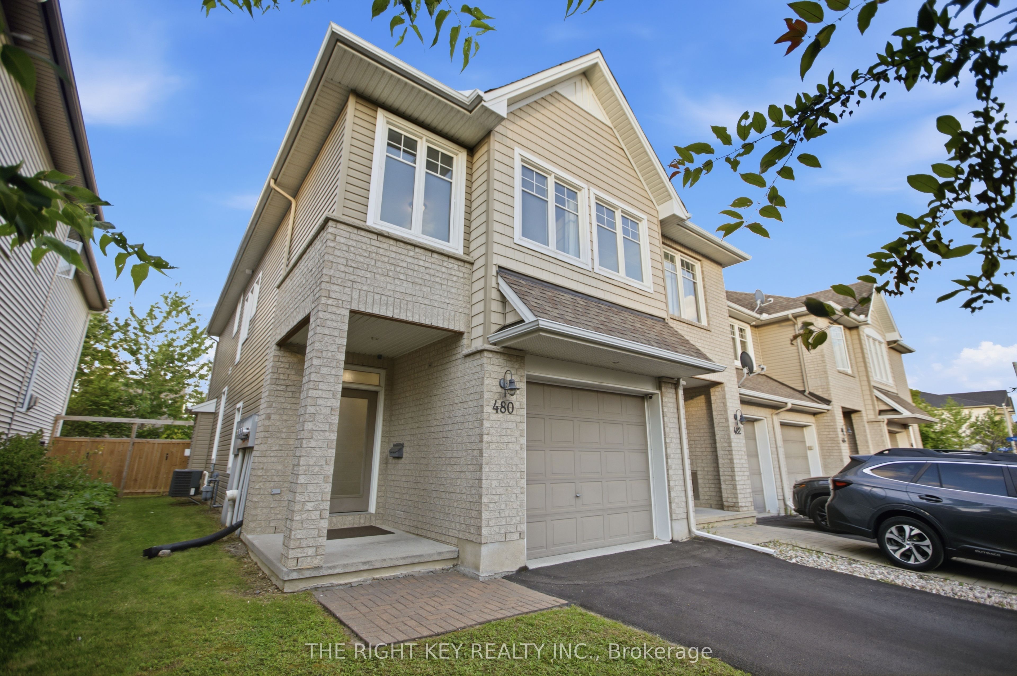 480 Stalwart Crescent Property Photo 2