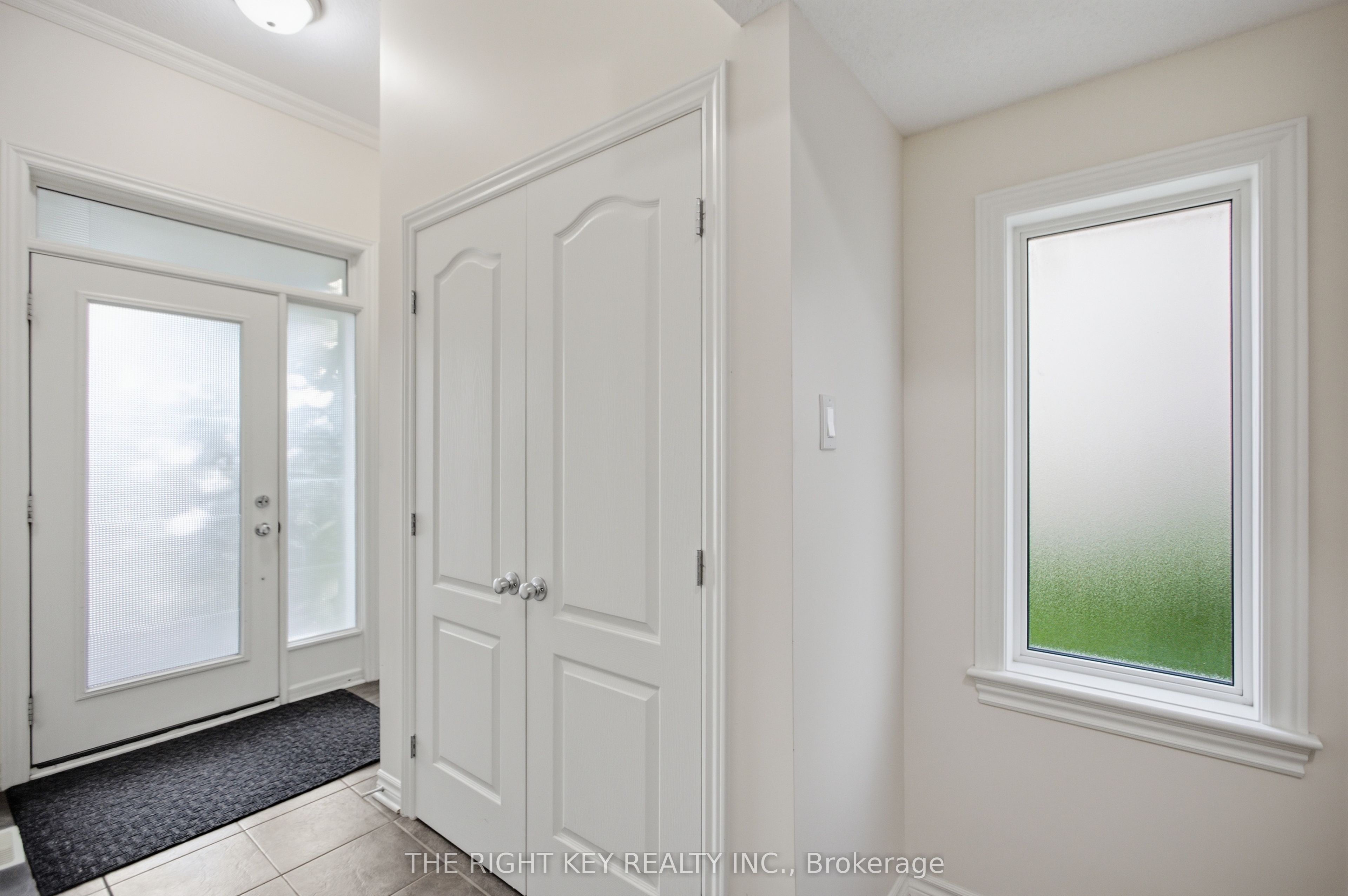 480 Stalwart Crescent Property Photo 3