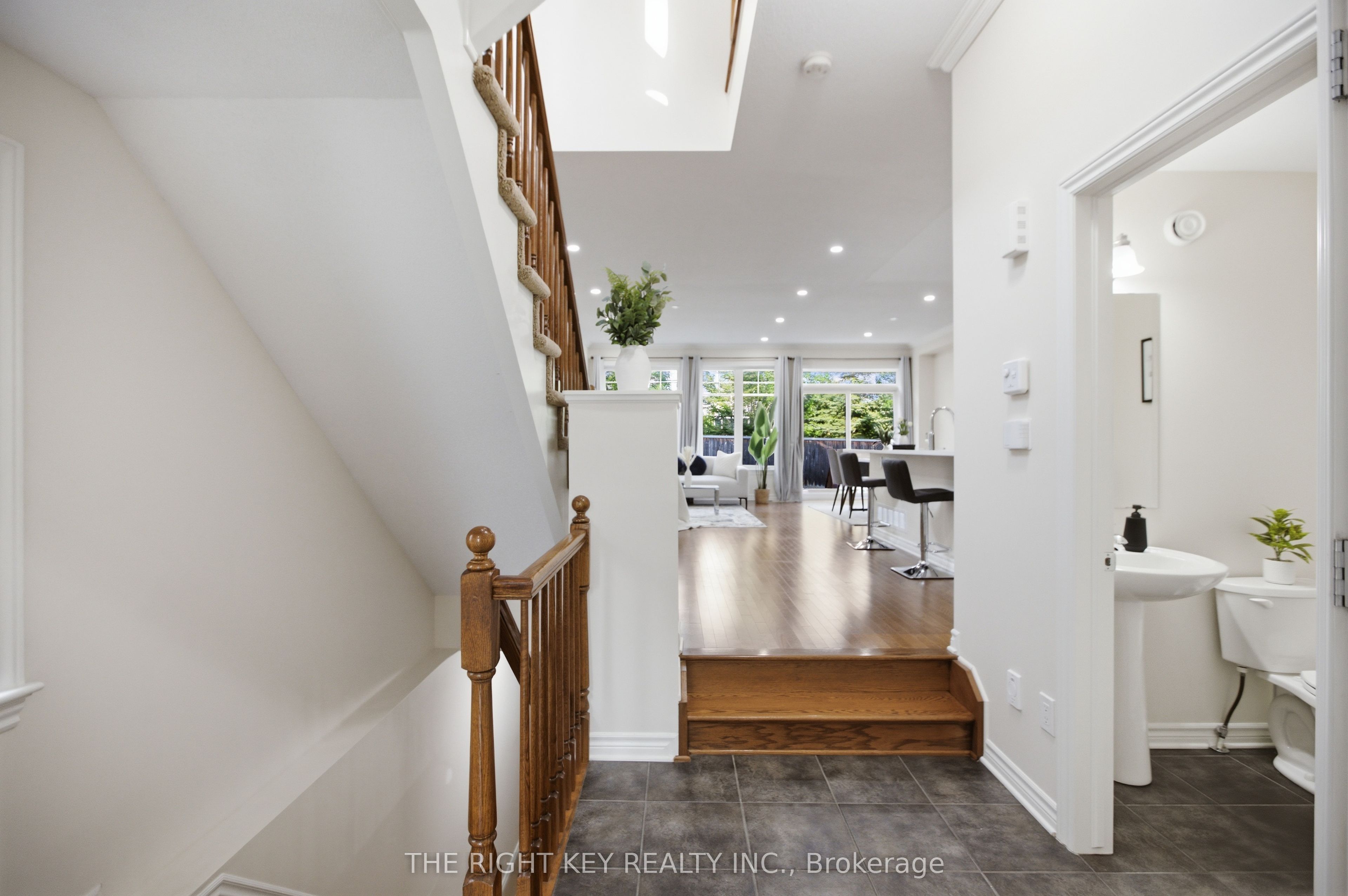 480 Stalwart Crescent Property Photo 4
