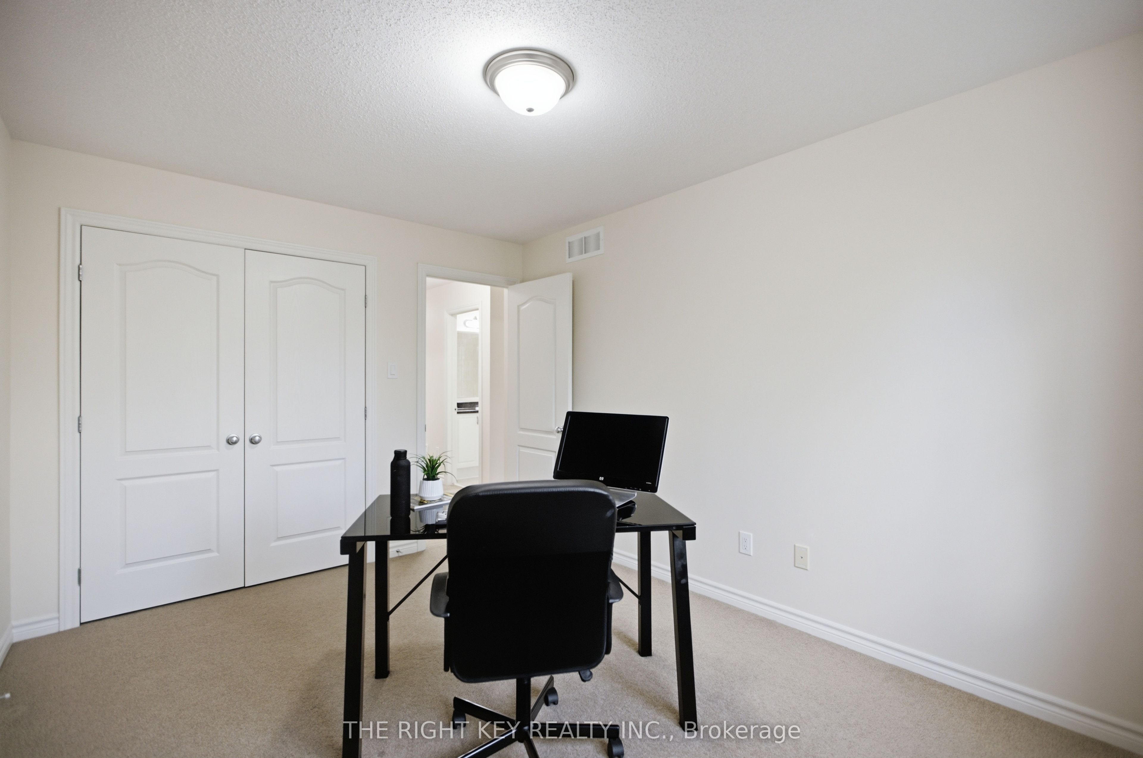 480 Stalwart Crescent Property Photo 24