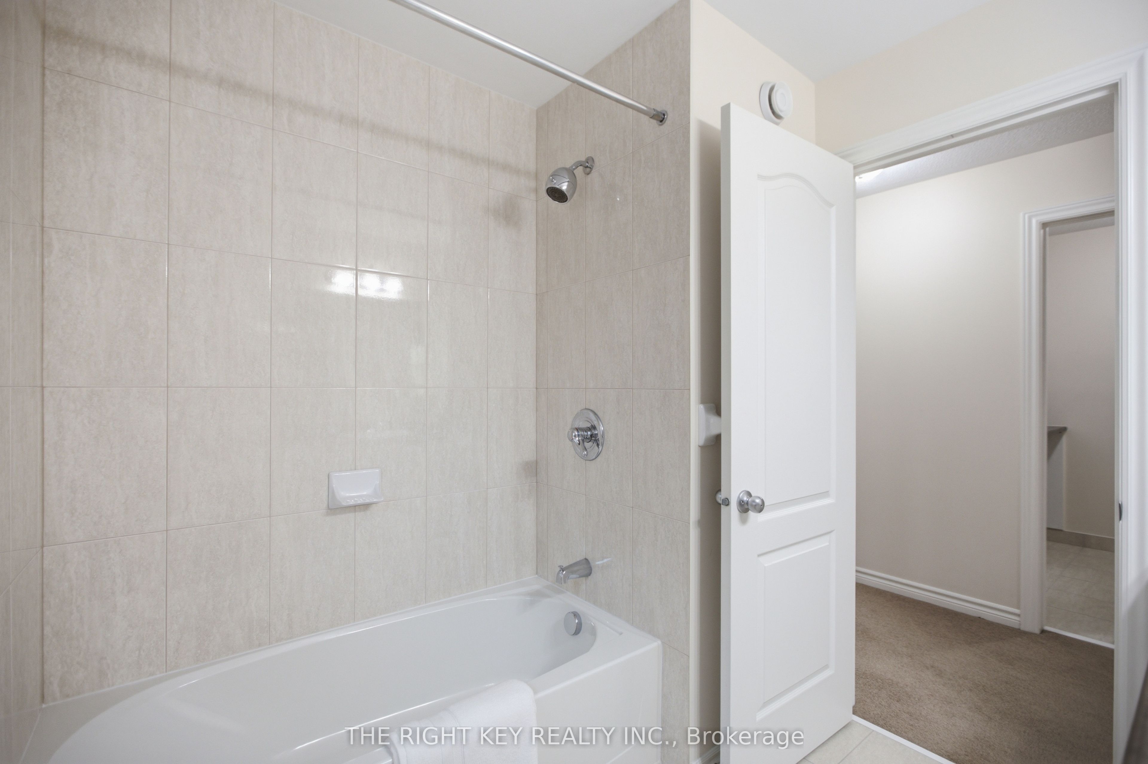 480 Stalwart Crescent Property Photo 28