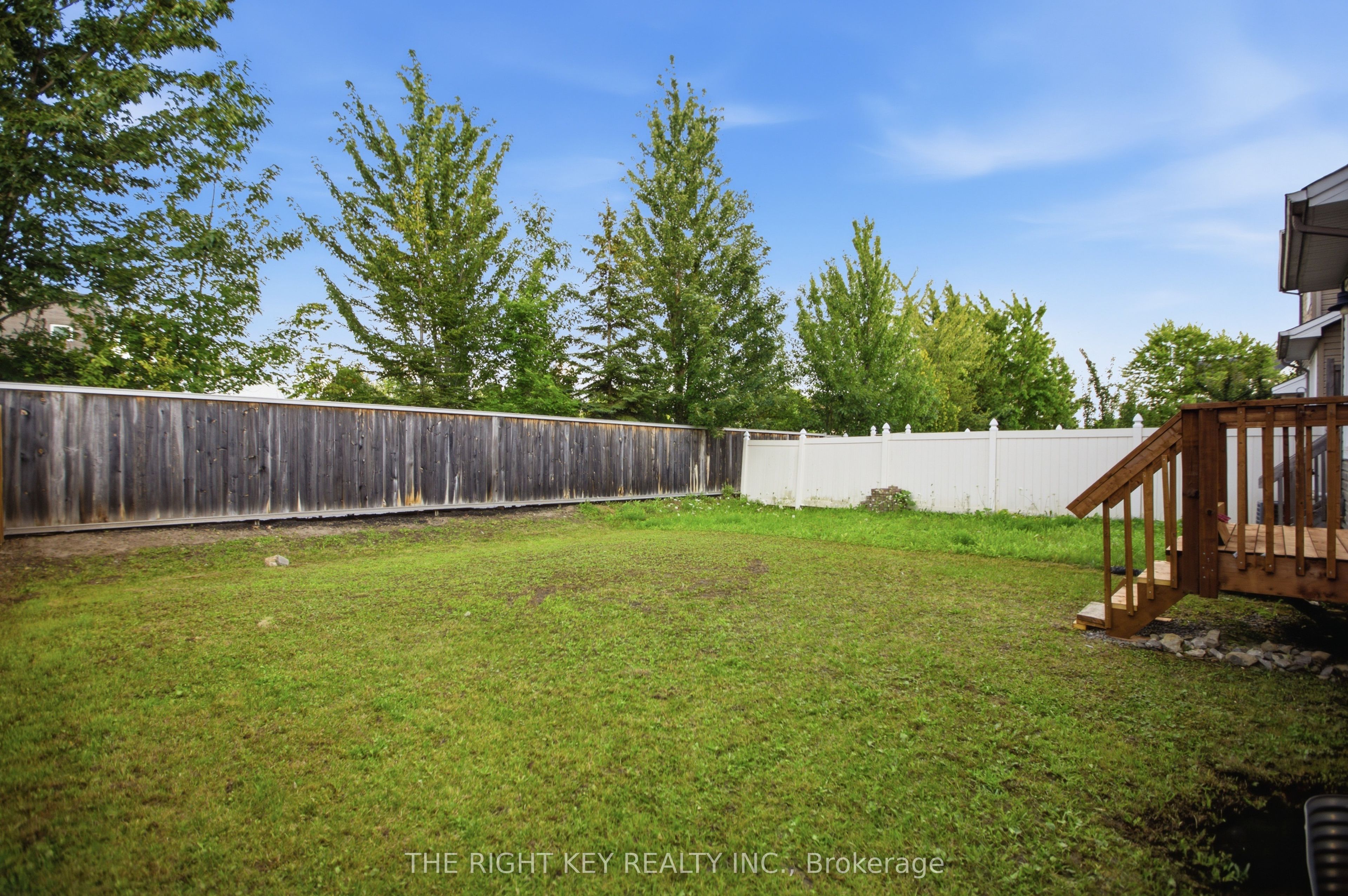 480 Stalwart Crescent Property Photo 34
